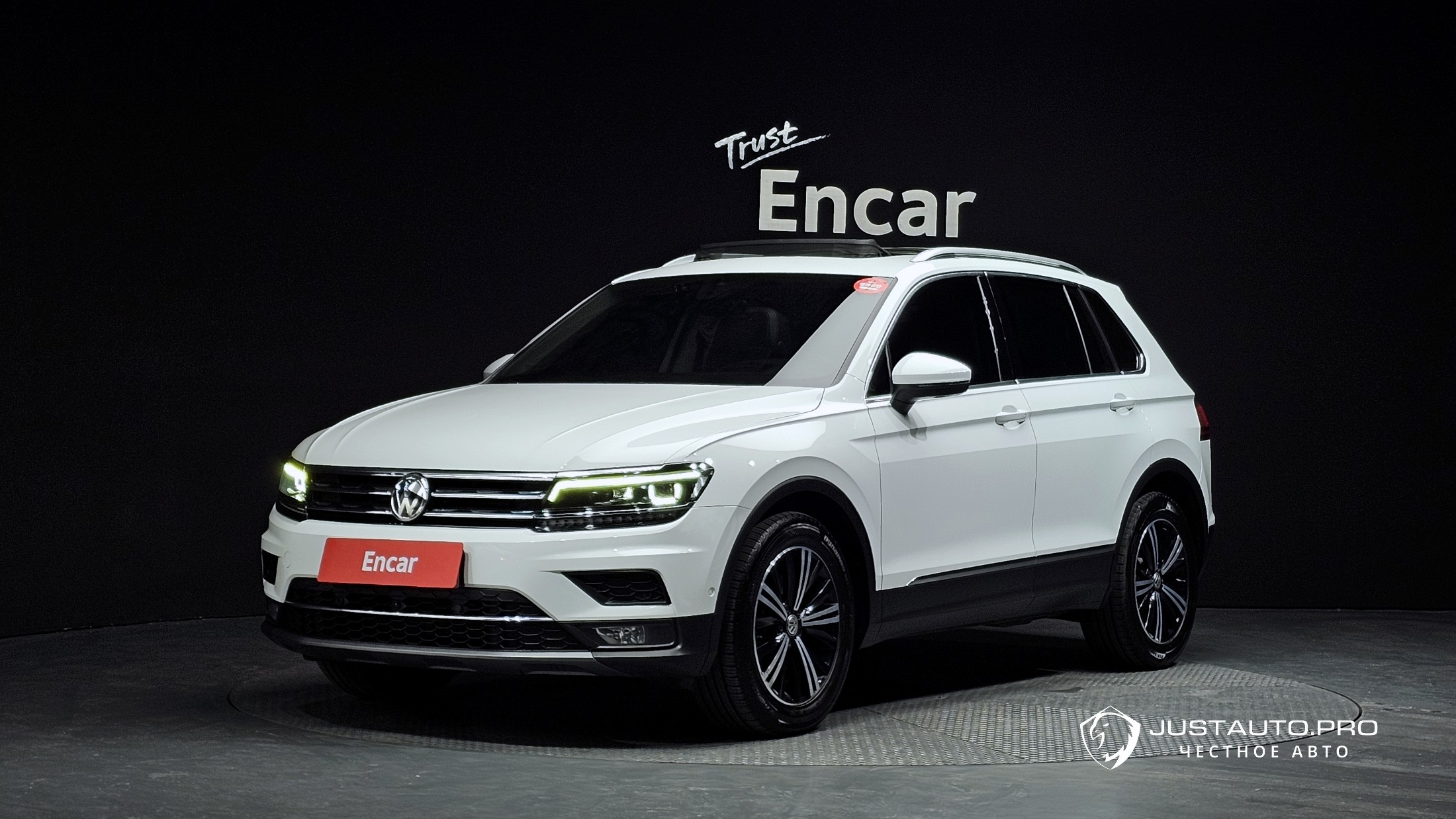 Автомобиль Volkswagen Tiguan