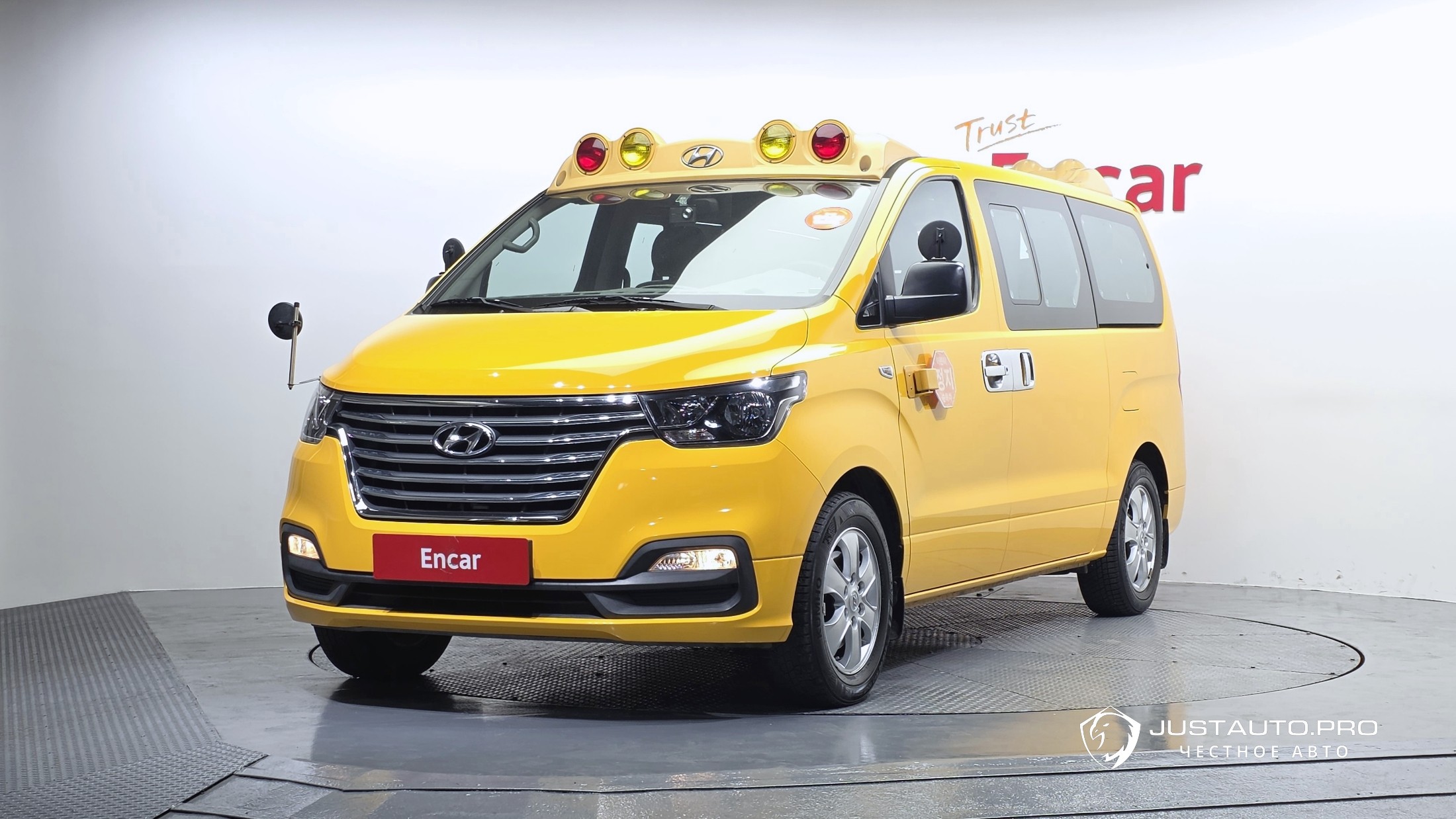 Автомобиль Hyundai Starex
