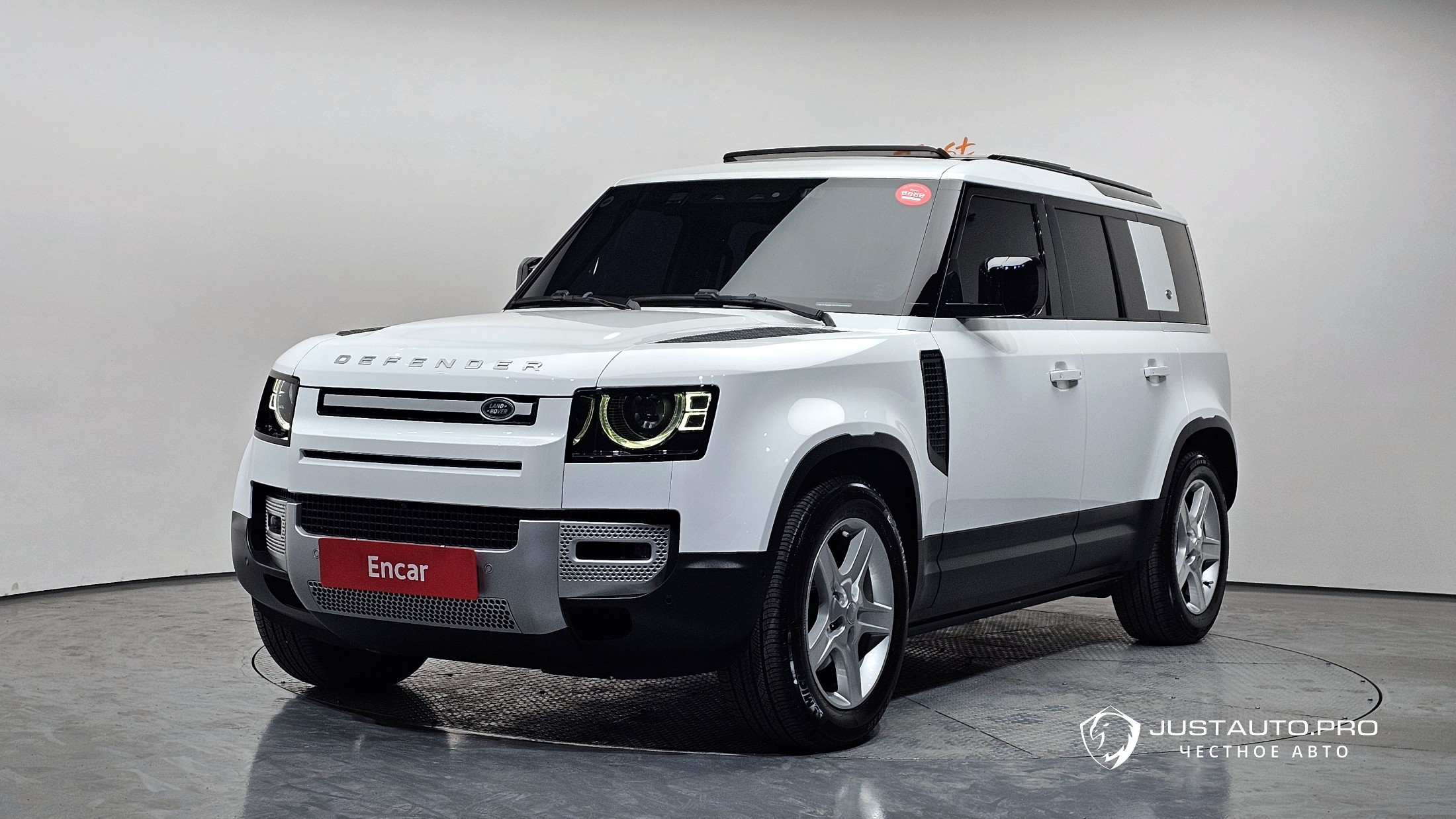 Автомобиль Land Rover Defender