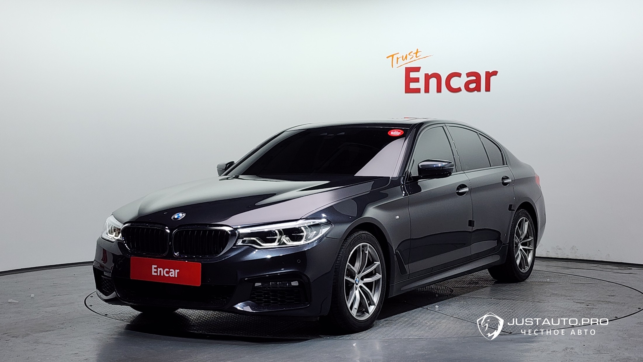Автомобиль BMW 5-Series