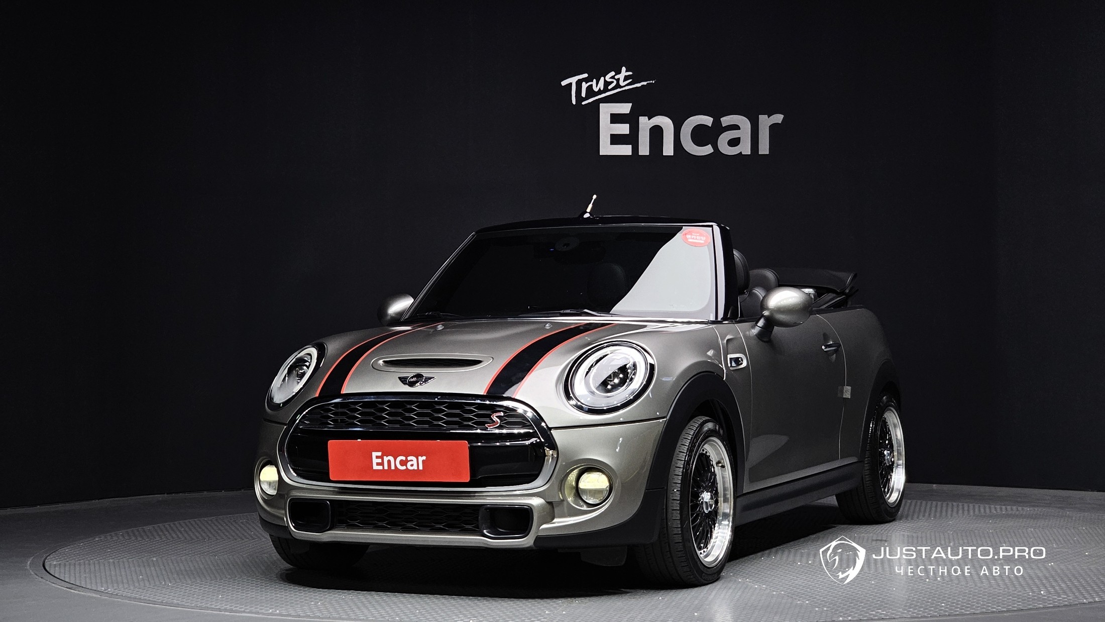Автомобиль Mini Cooper Convertible