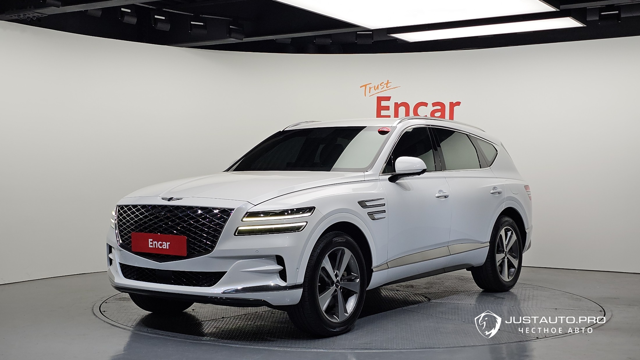 Автомобиль Genesis GV80