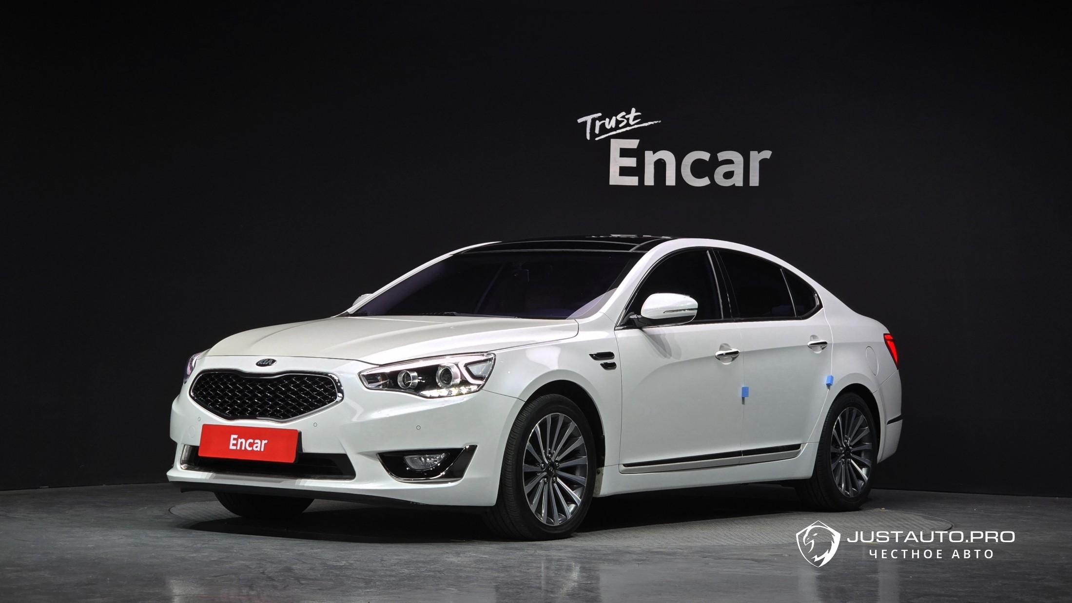 Автомобиль Kia K7