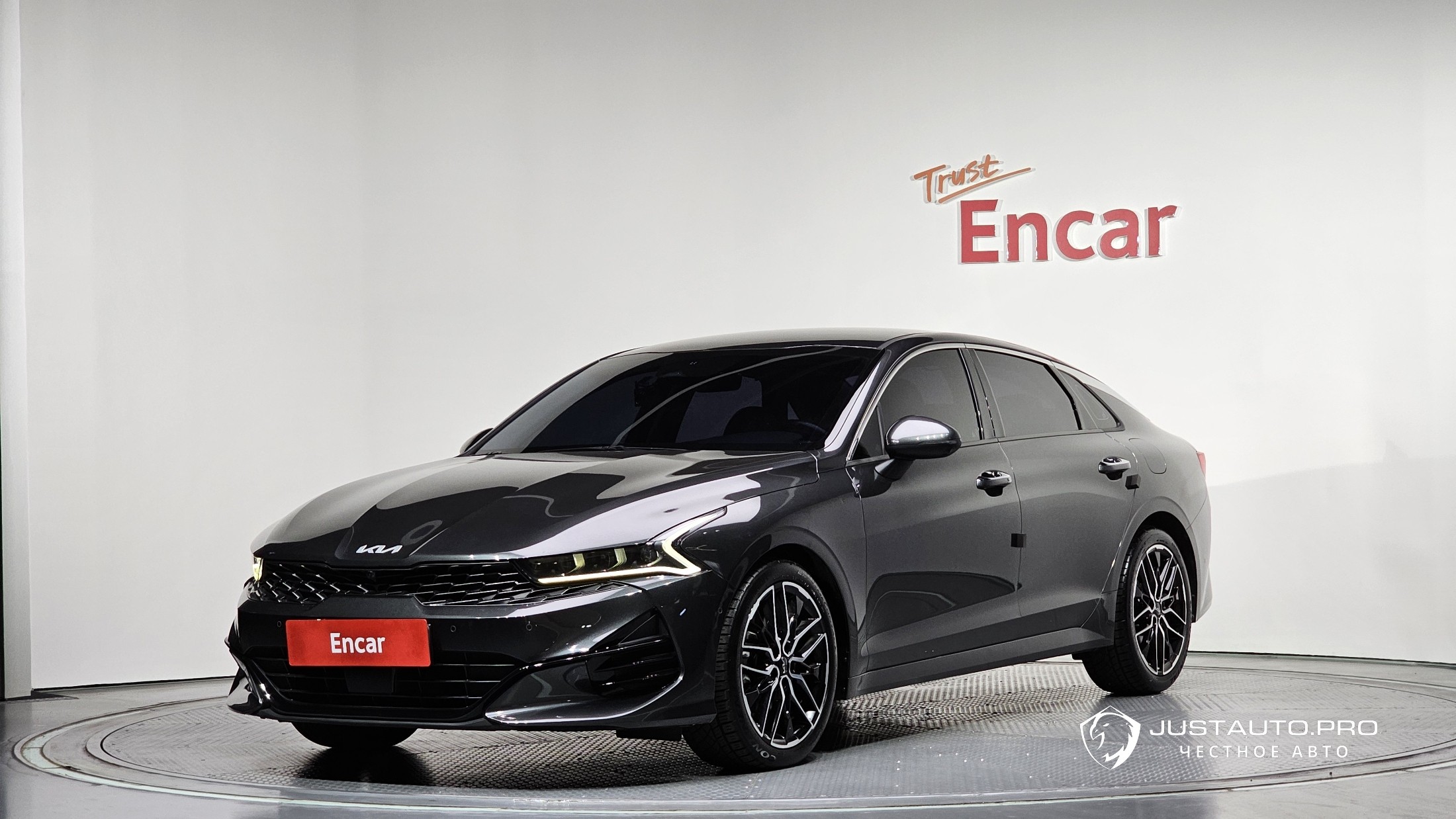 Автомобиль Kia K5