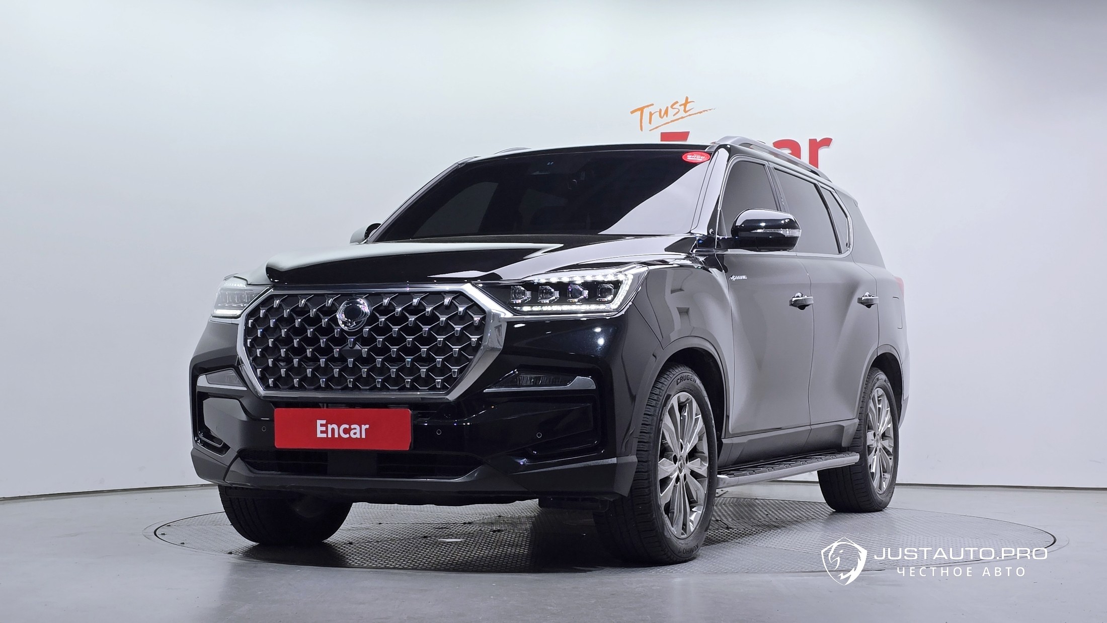 Автомобиль KG_Mobility_Ssangyong Rexton