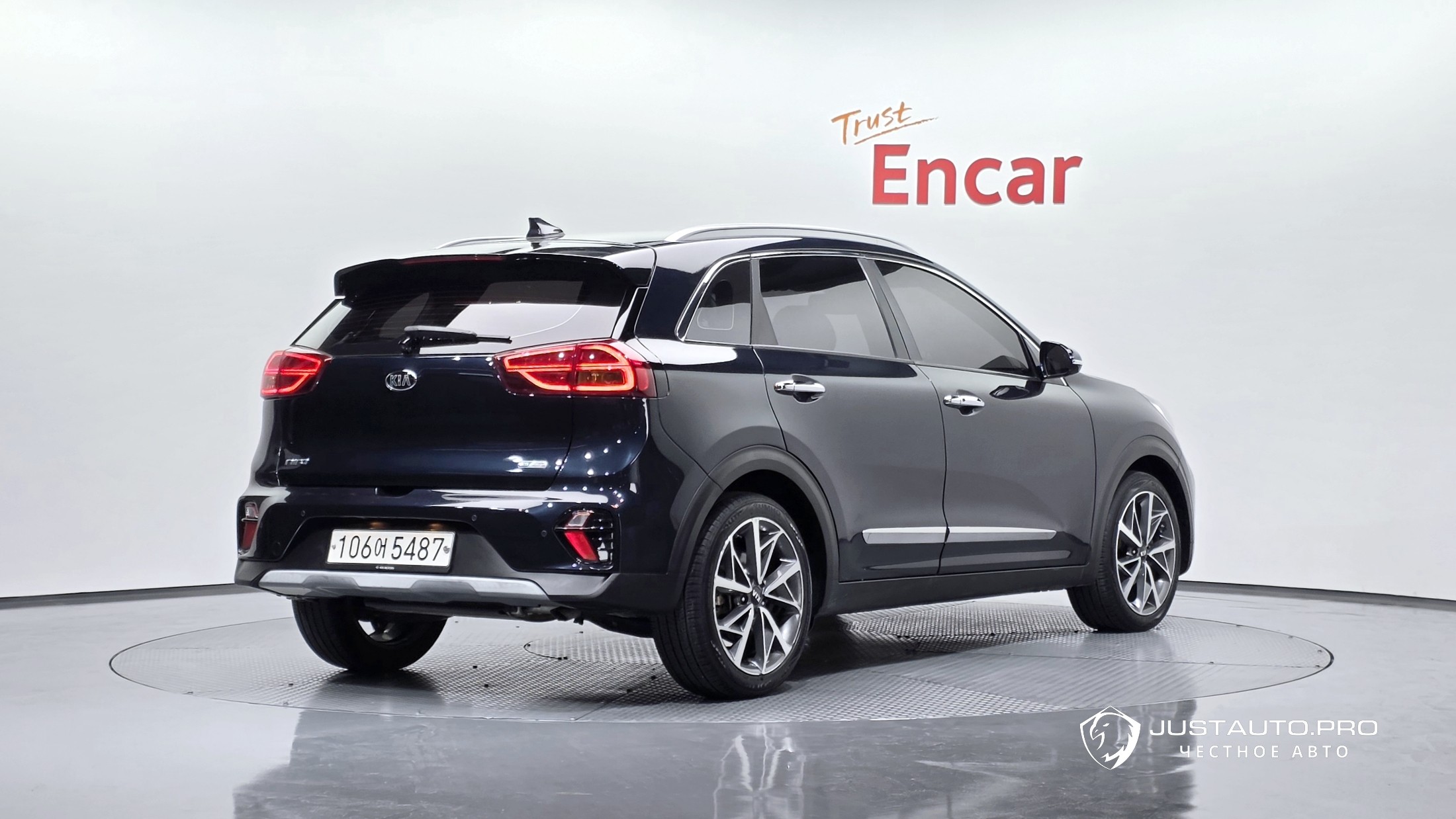 Автомобиль Kia Niro