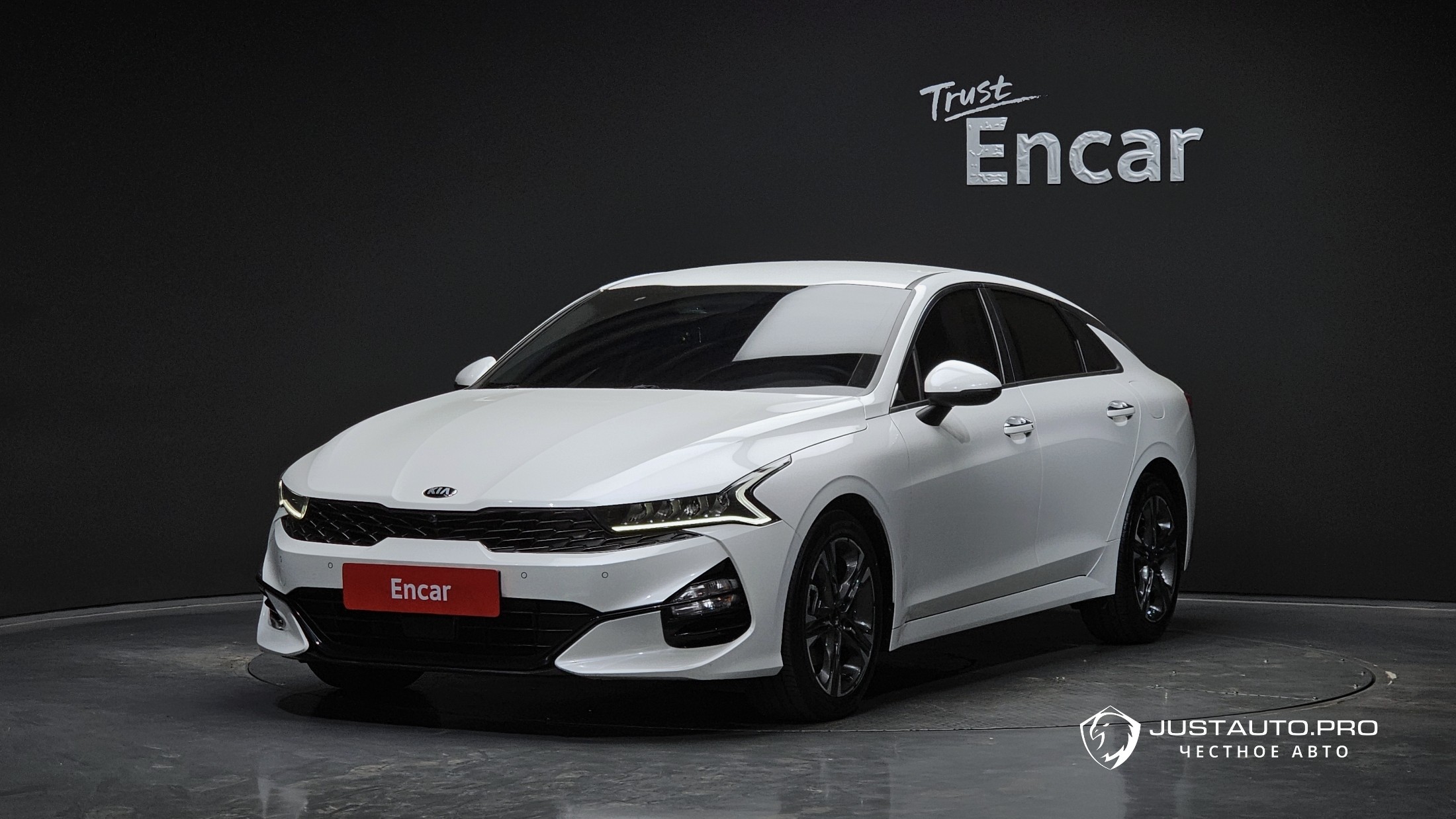 Автомобиль Kia K5