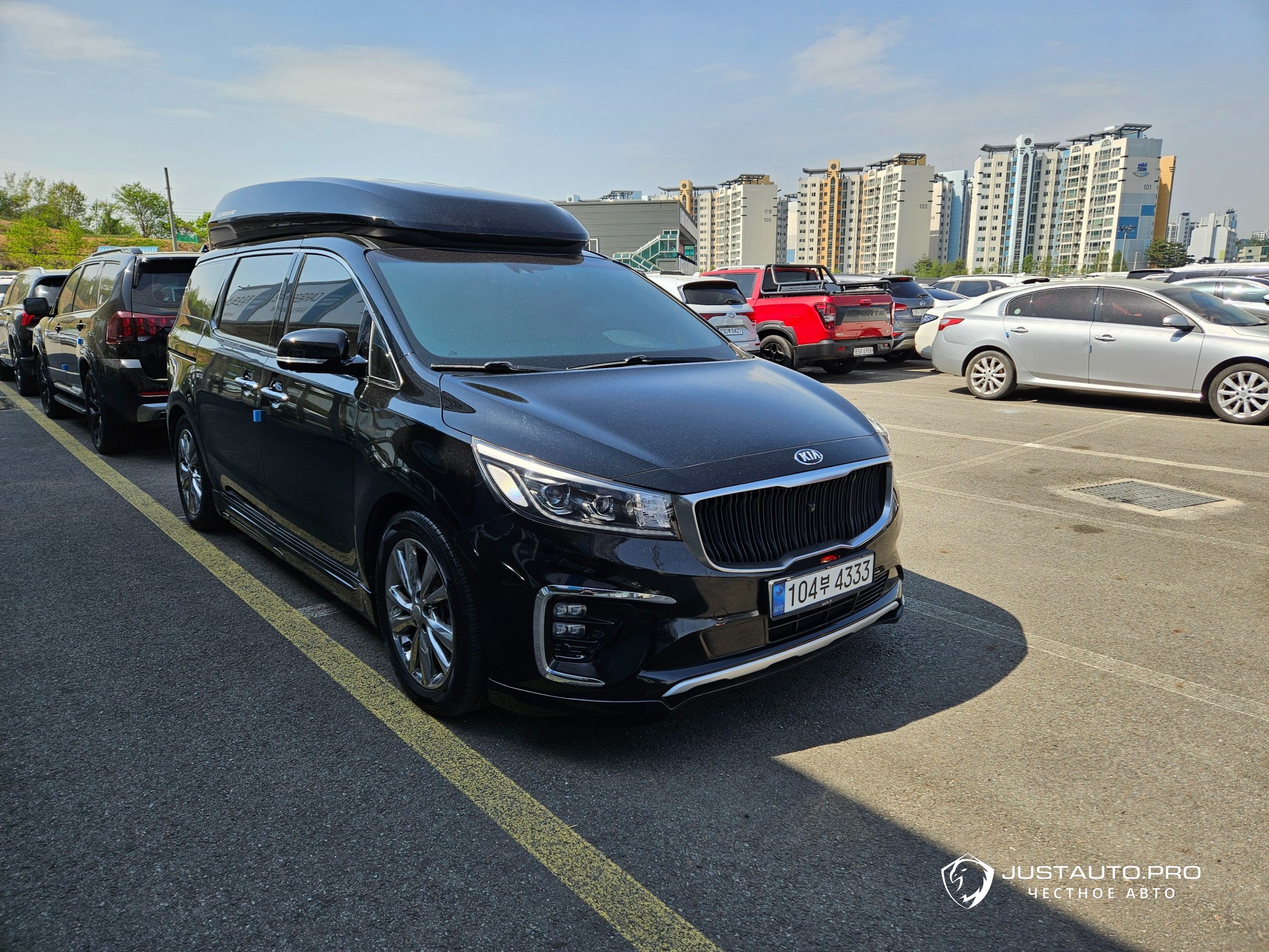 Автомобиль Kia Canival