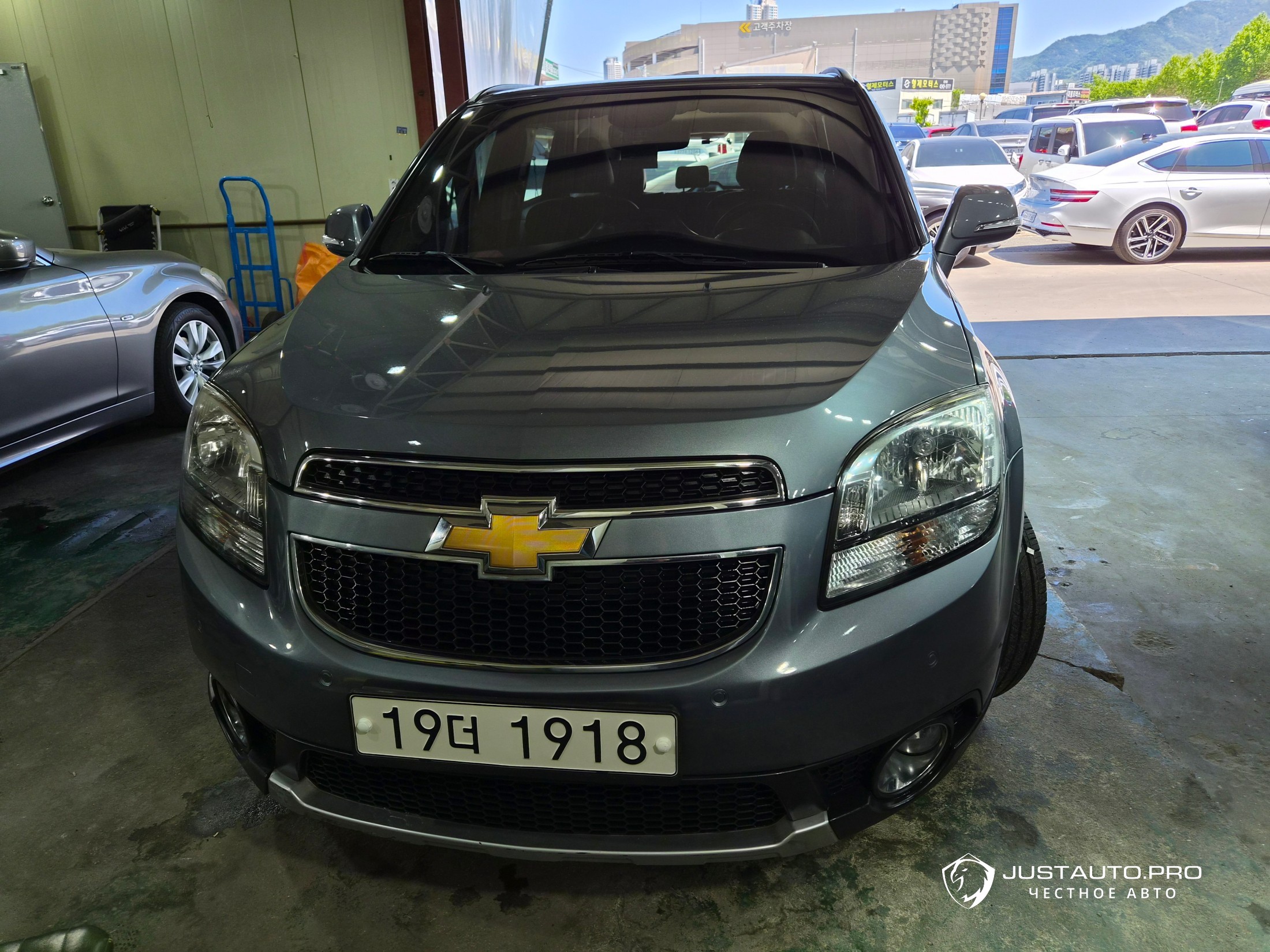 Автомобиль ChevroletGMDaewoo Orlando