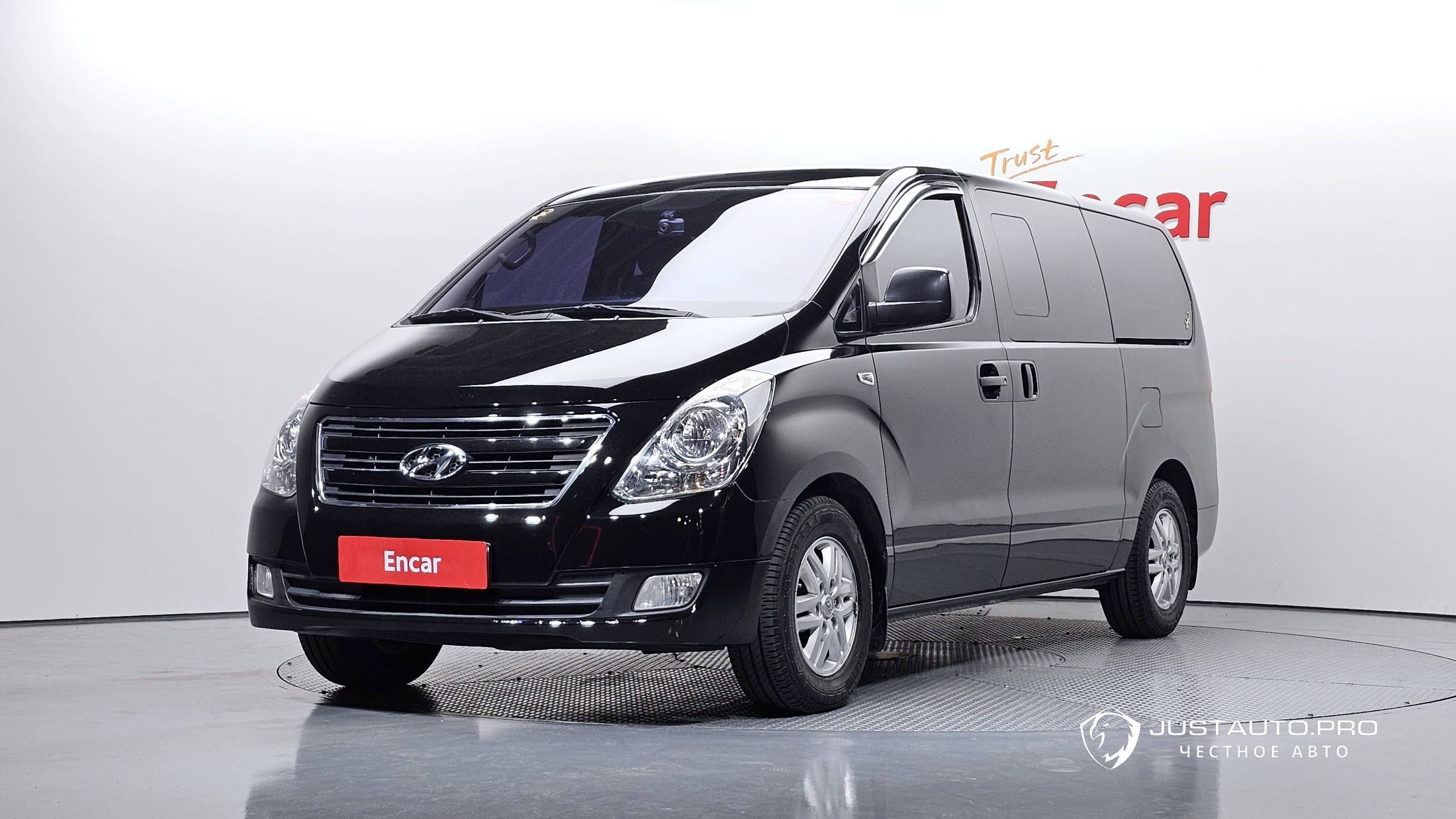 Автомобиль Hyundai Starex