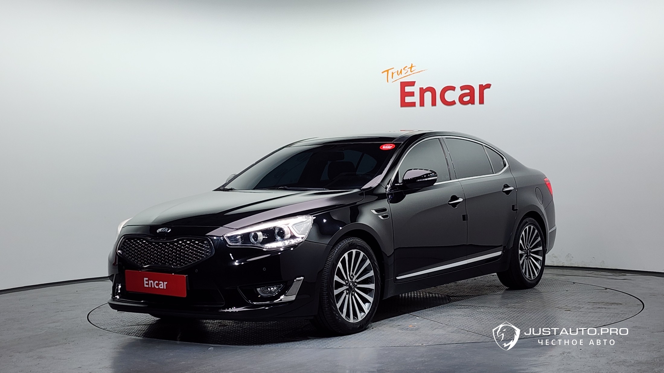 Автомобиль Kia K7