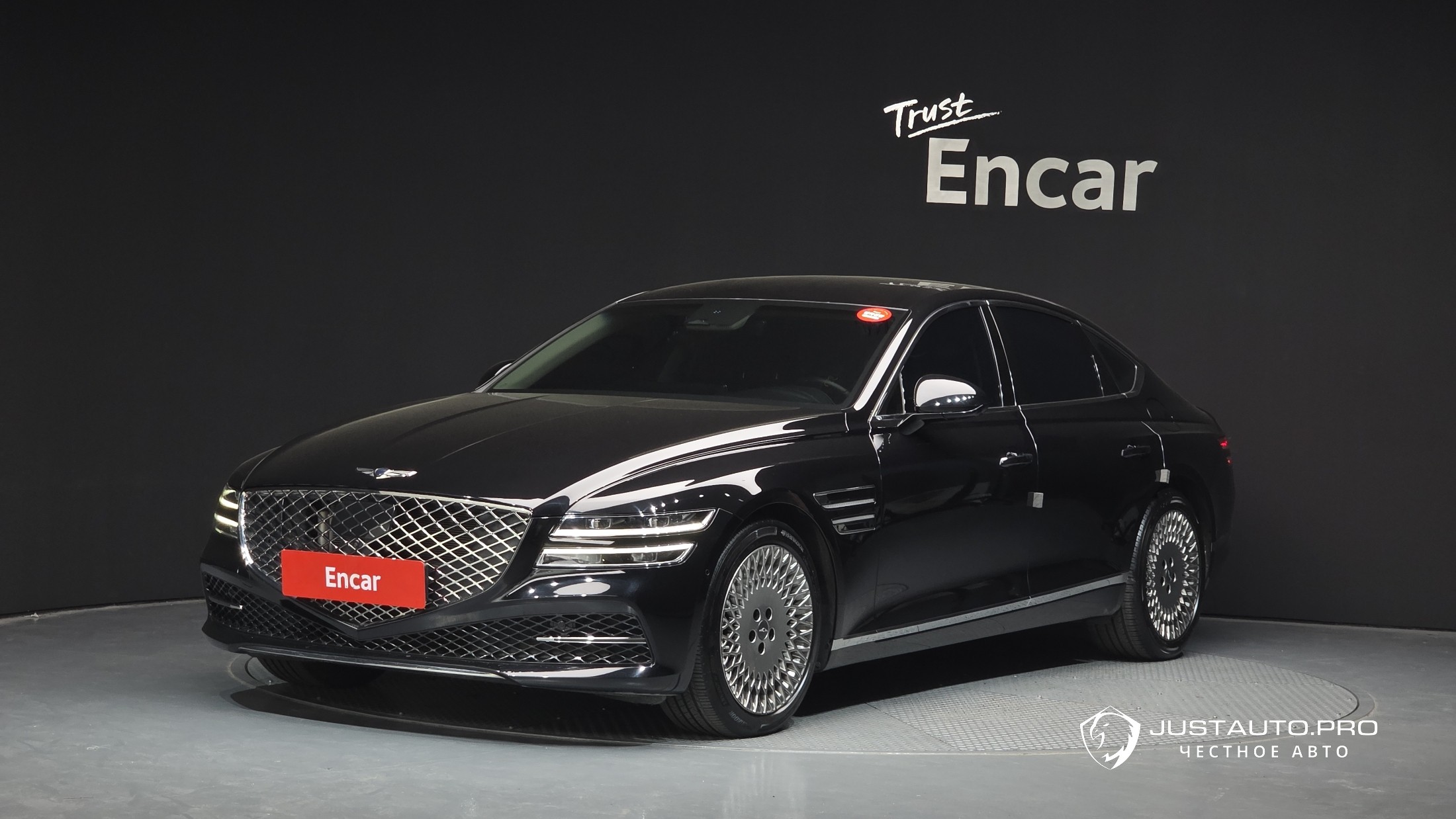 Автомобиль Genesis G80