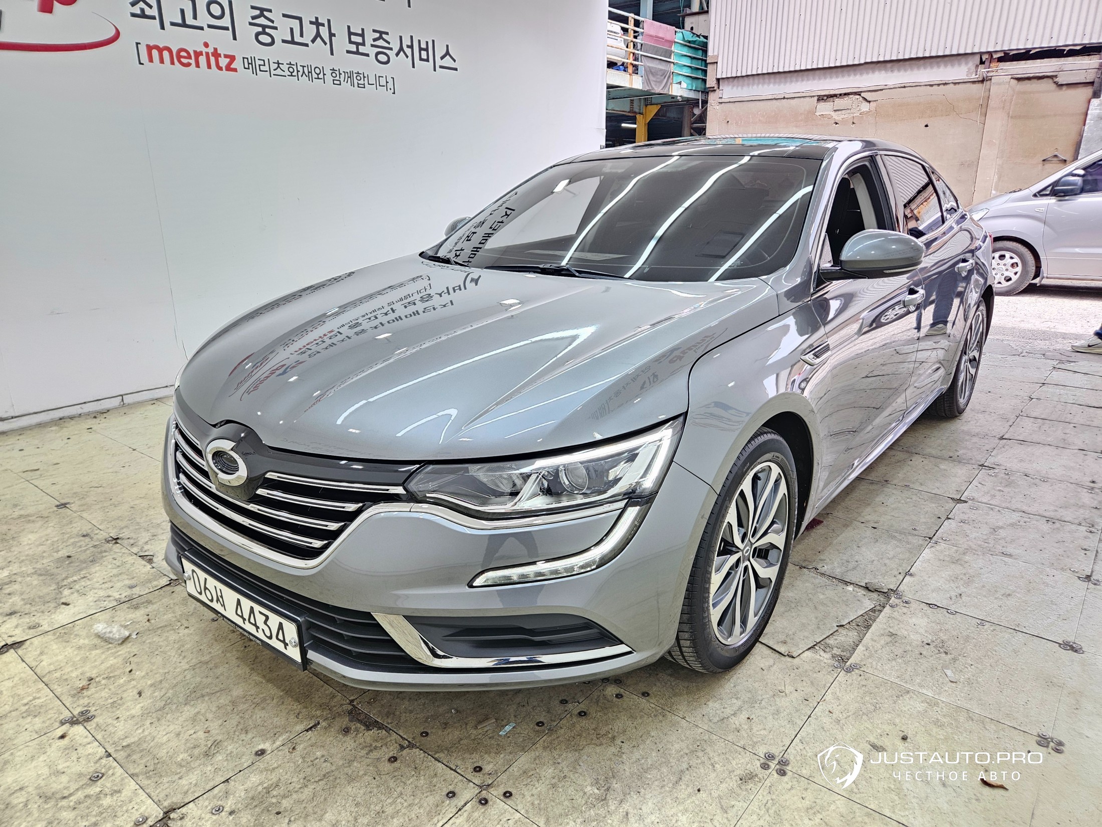 Автомобиль Renault-KoreaSamsung SM6