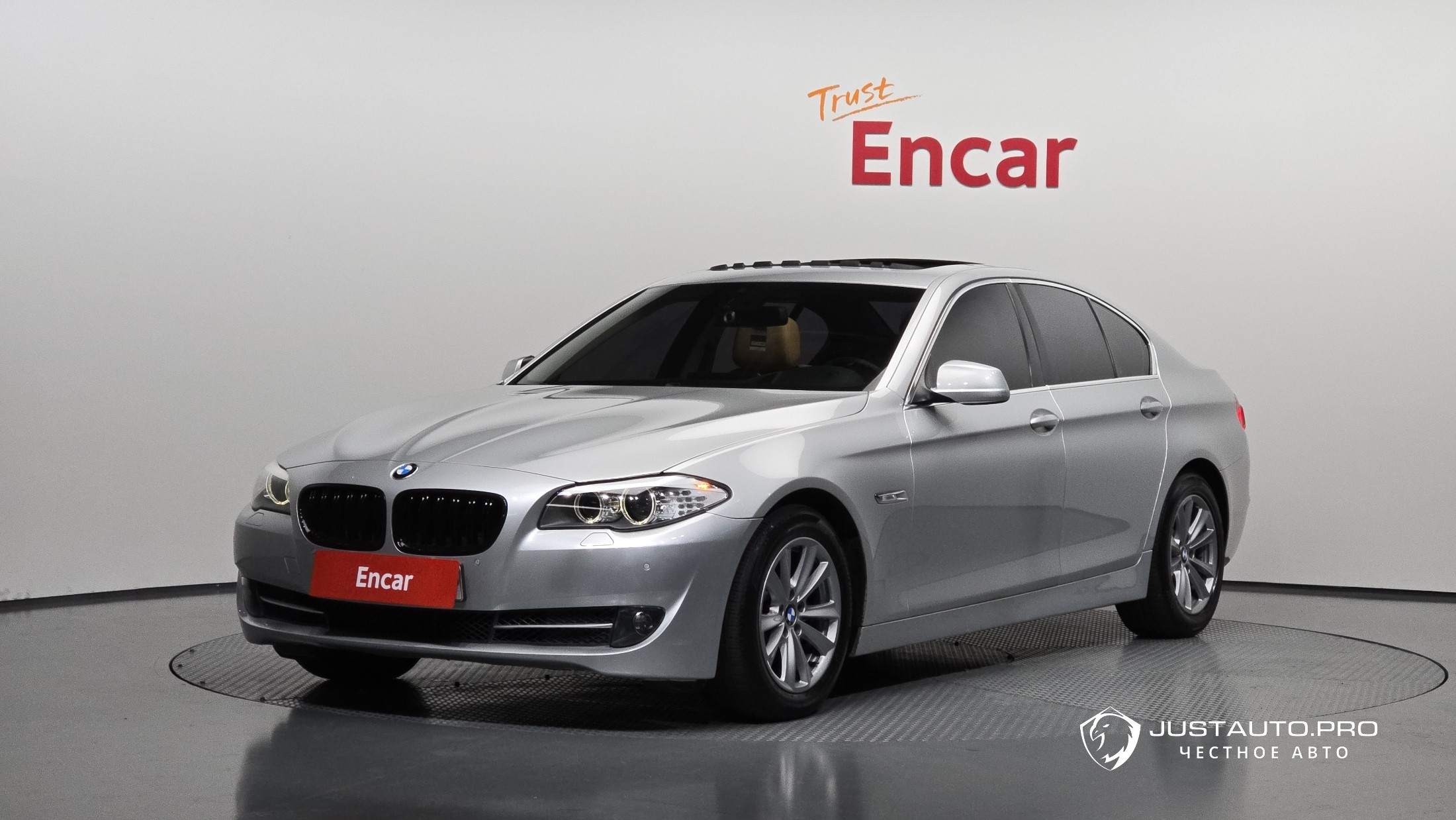 Автомобиль BMW 5-Series