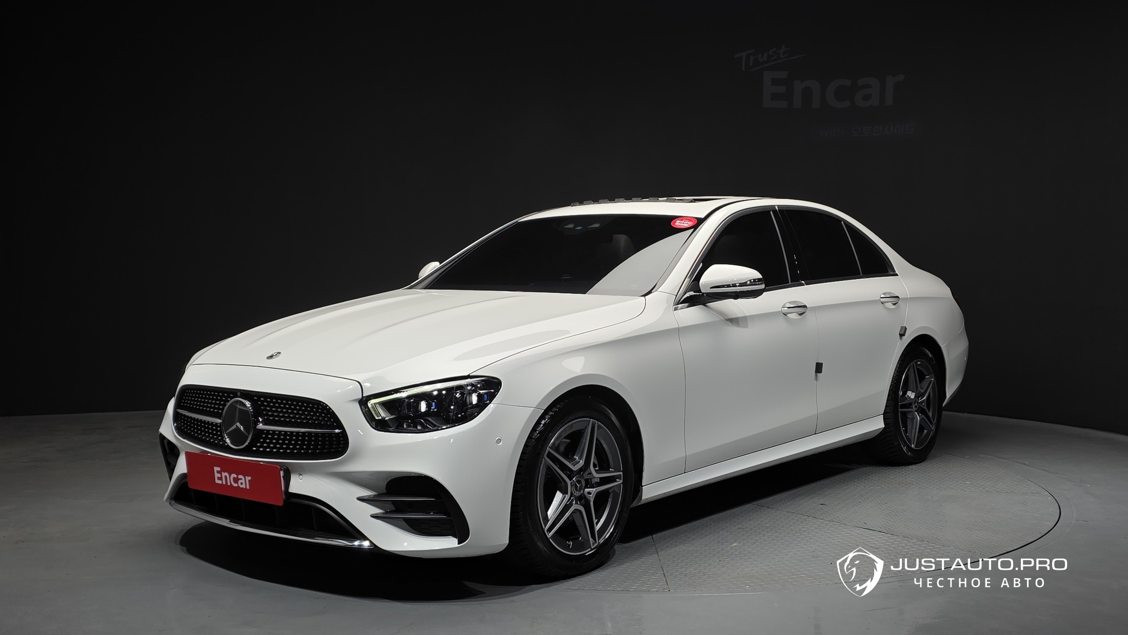 Автомобиль Mercedes-Benz E-Class