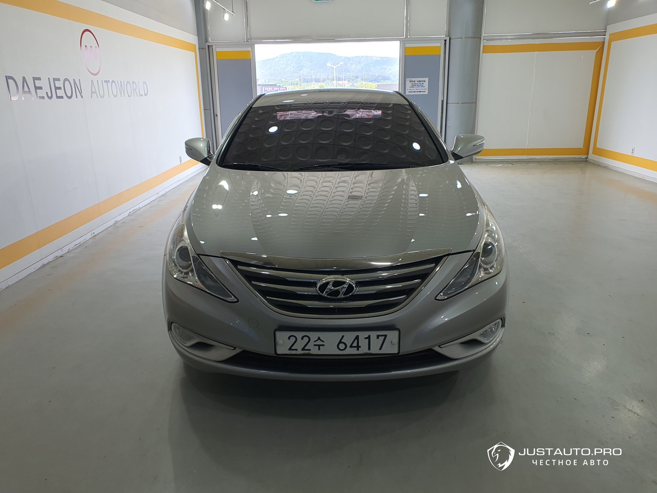 Автомобиль Hyundai Sonata