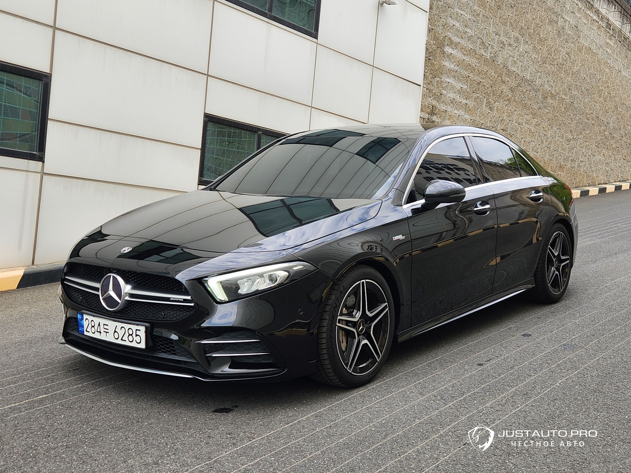 Автомобиль Mercedes-Benz A-Class