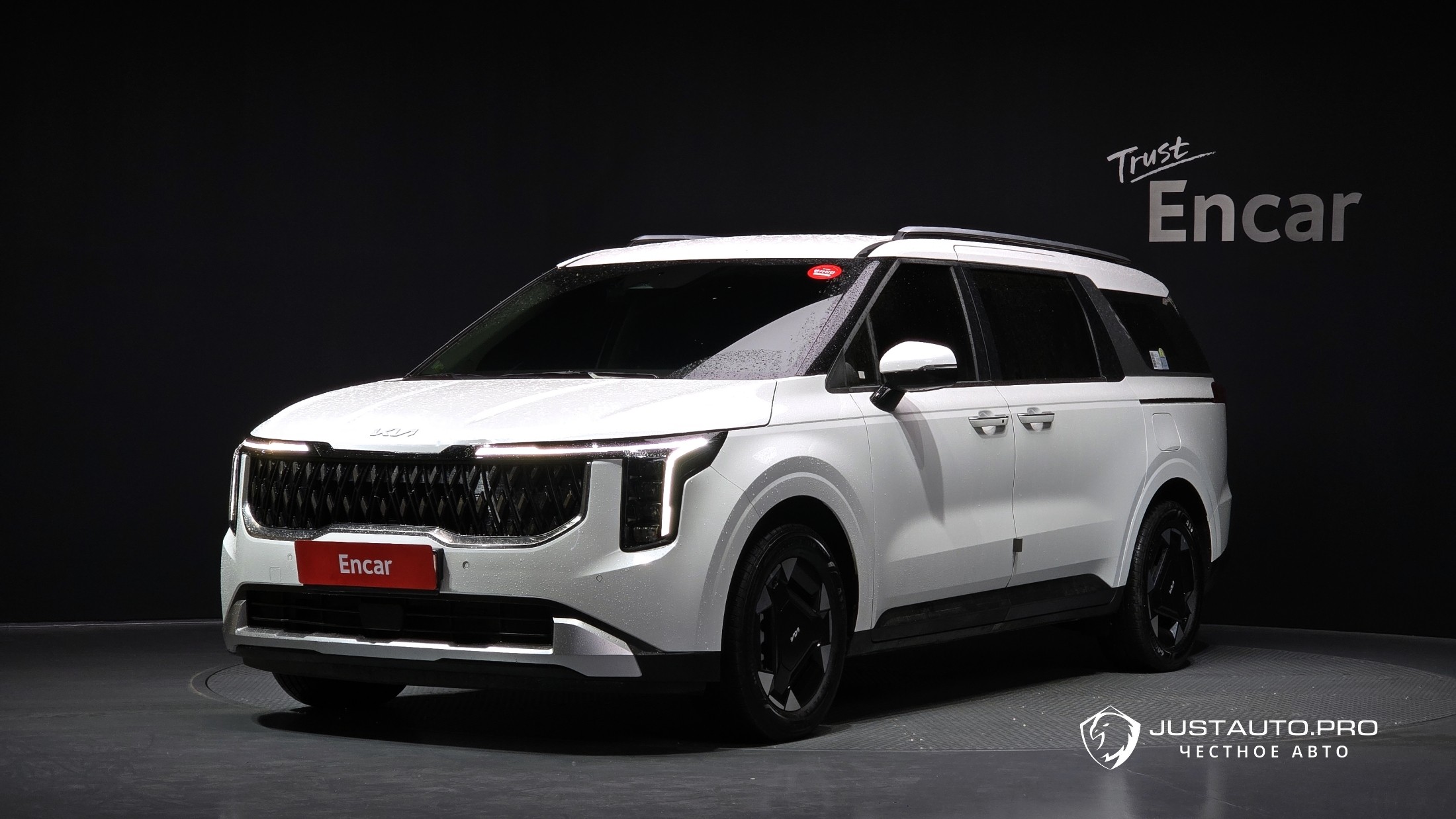 Автомобиль Kia Canival