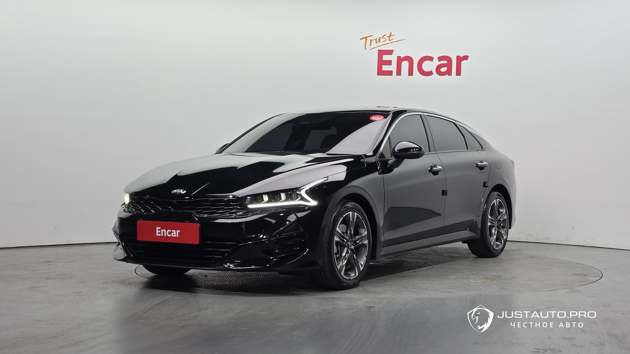 Автомобиль Kia K5