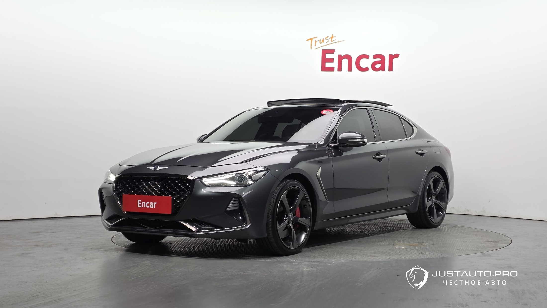 Автомобиль Genesis G70