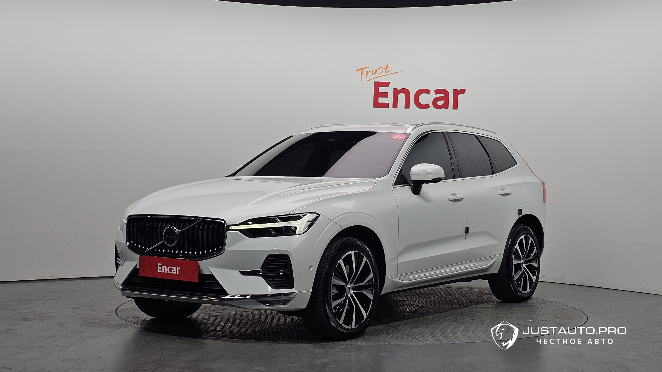 Автомобиль Volvo XC60