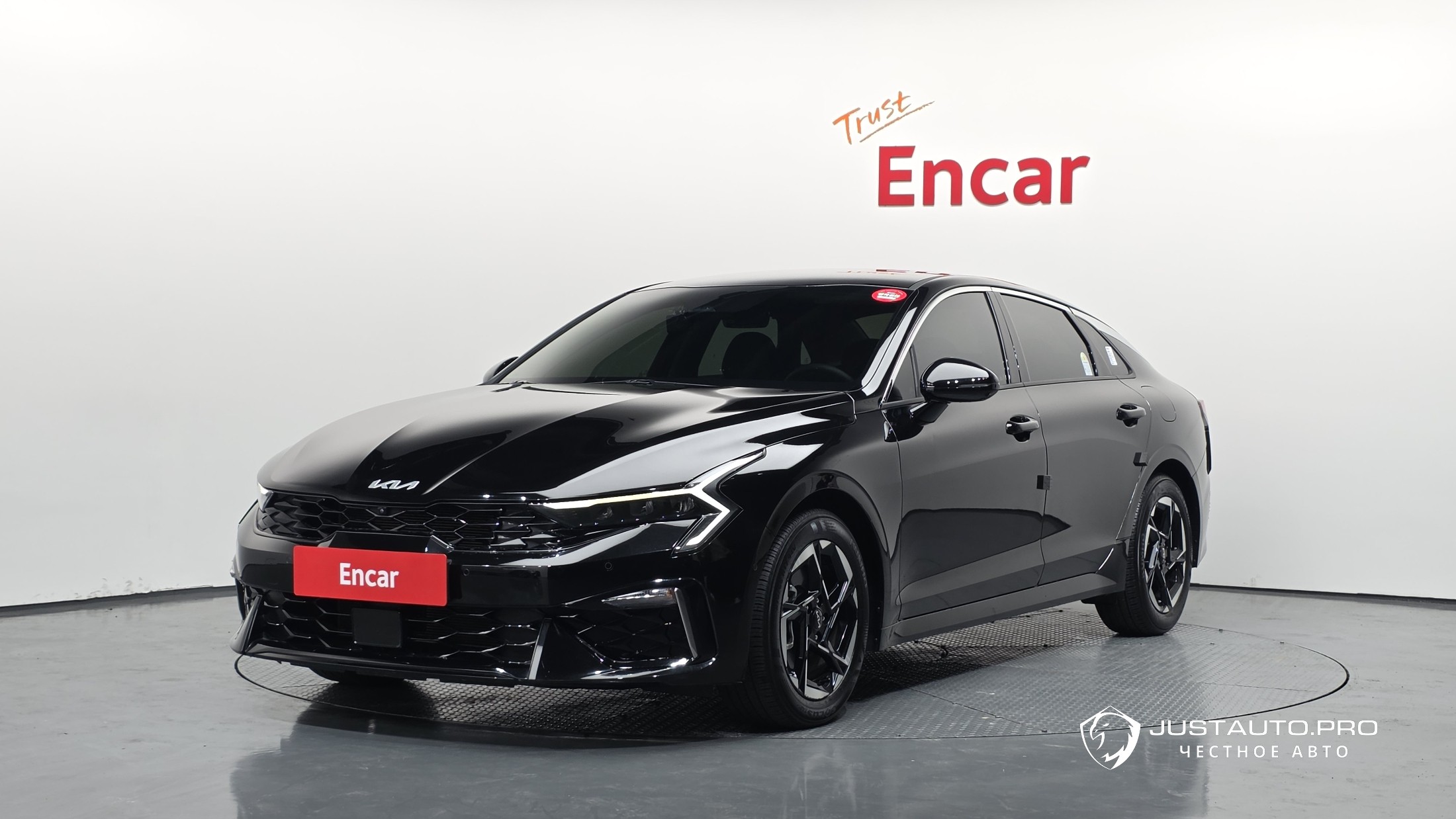 Автомобиль Kia K5