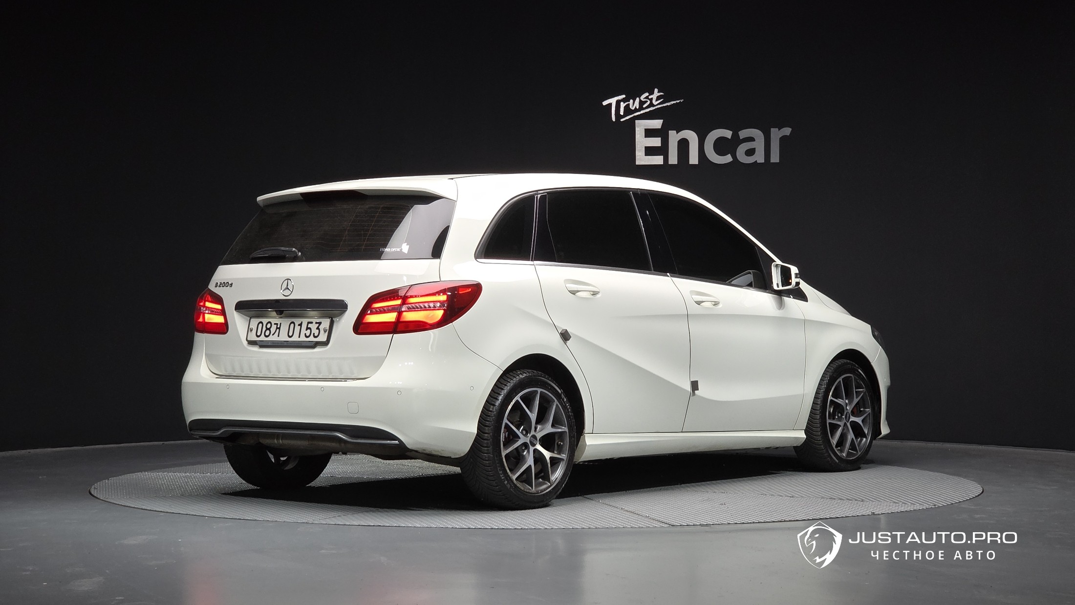 Автомобиль Mercedes-Benz B-Class