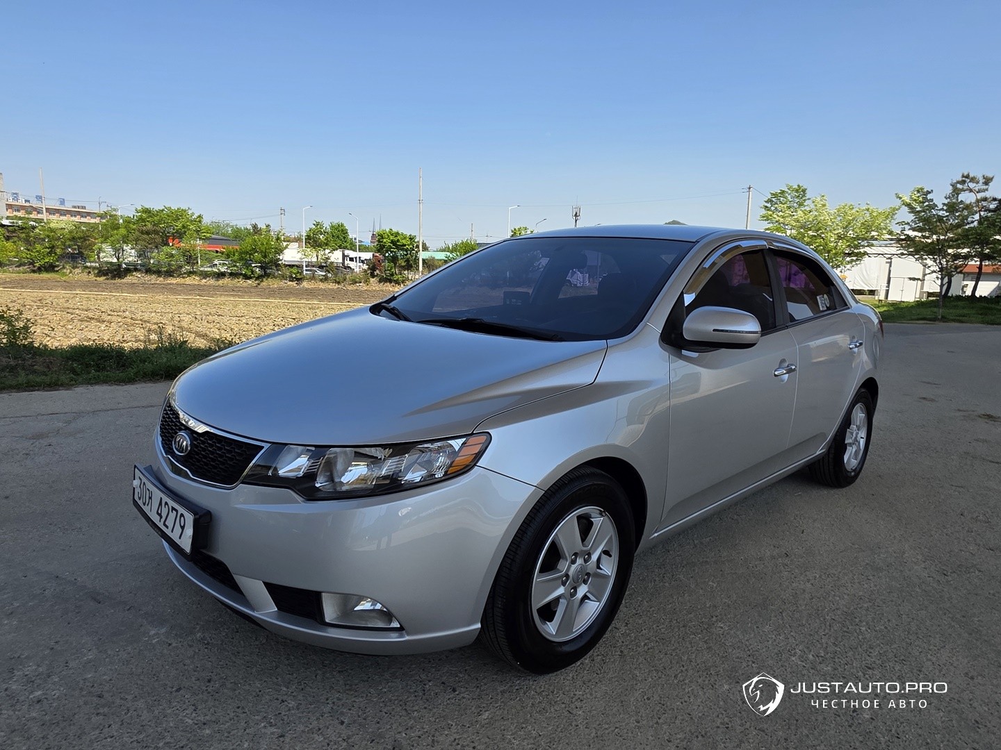 Автомобиль Kia Porte