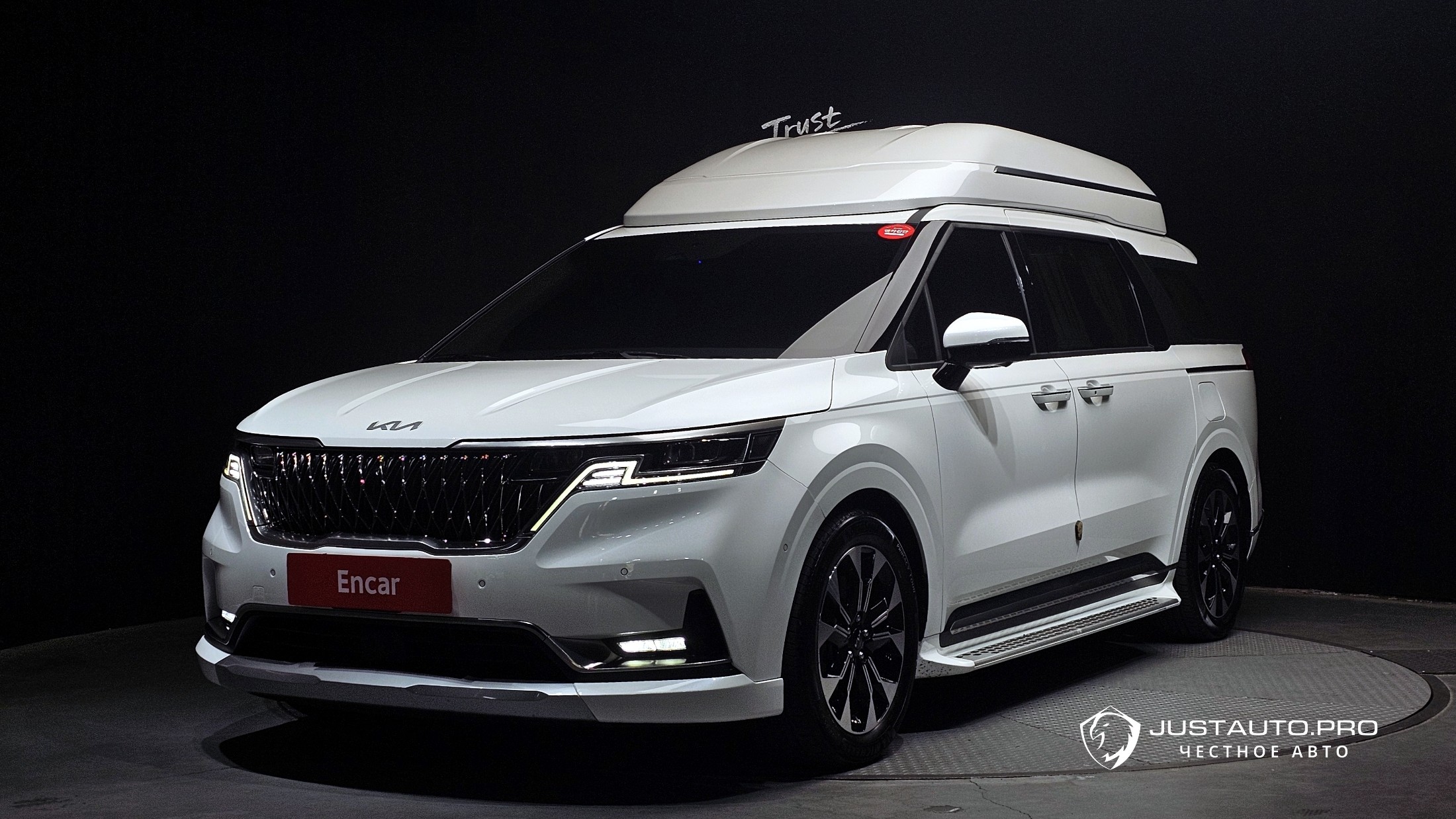 Автомобиль Kia Canival