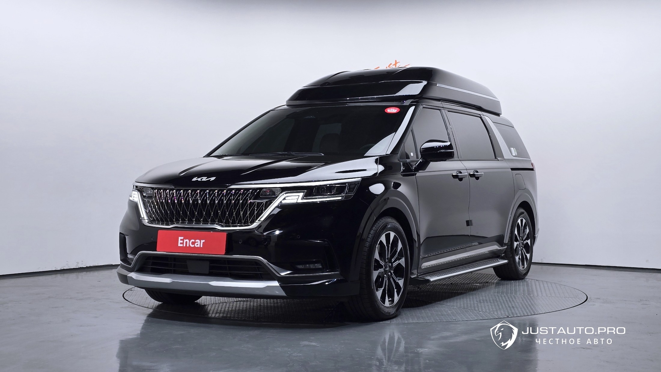 Автомобиль Kia Canival