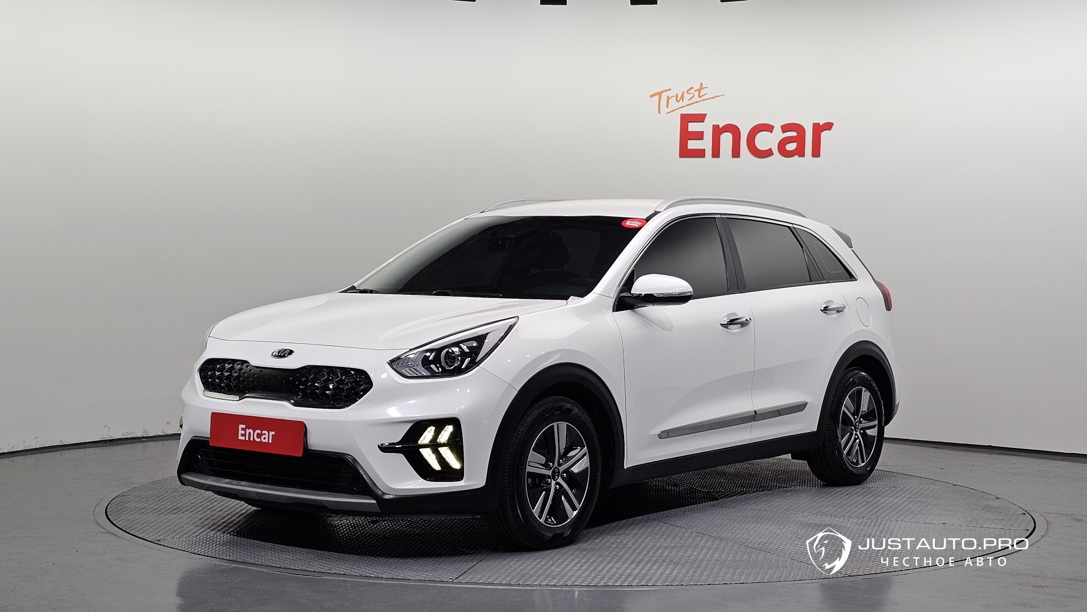 Автомобиль Kia Niro