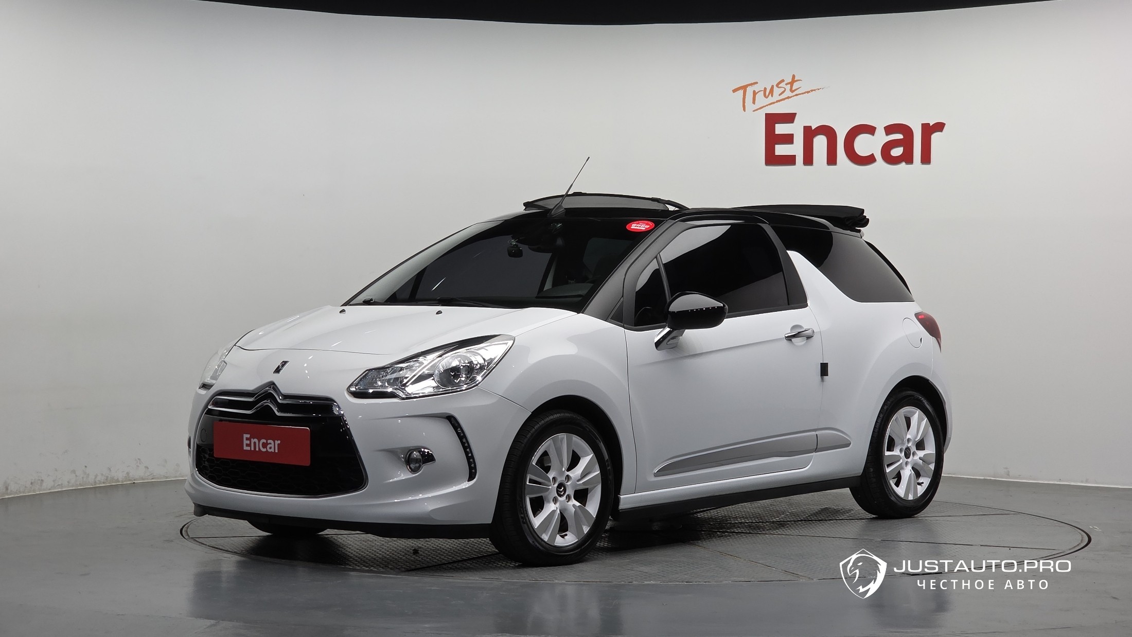 Автомобиль Citroen-DS DS3