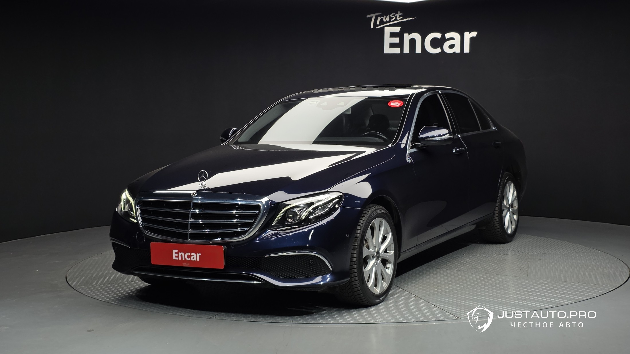 Автомобиль Mercedes-Benz E-Class