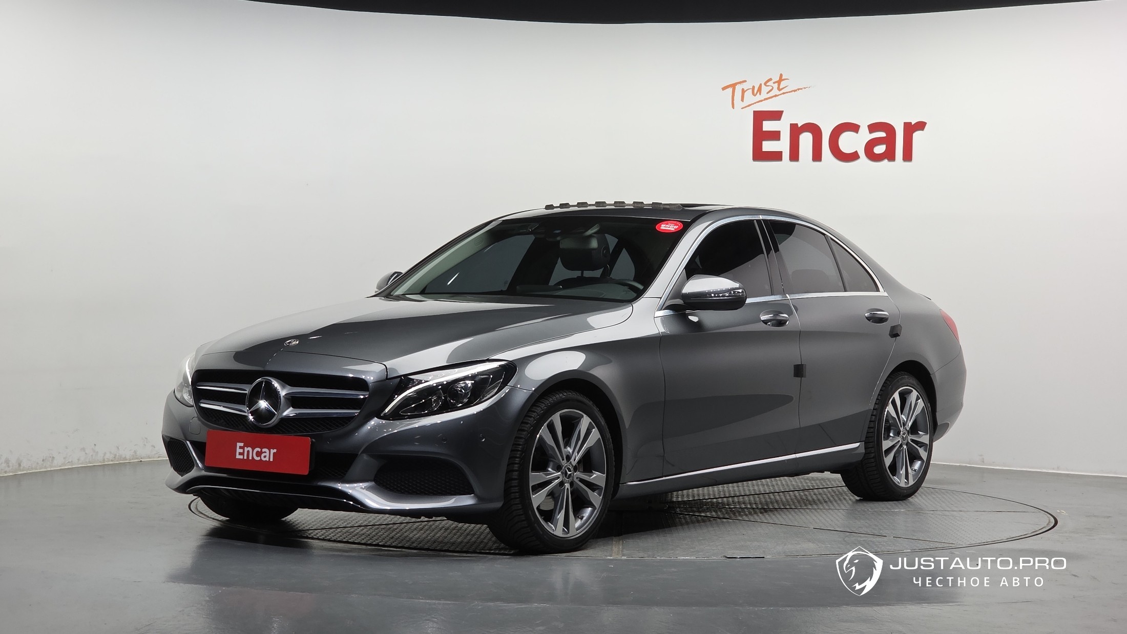 Автомобиль Mercedes-Benz C-Class