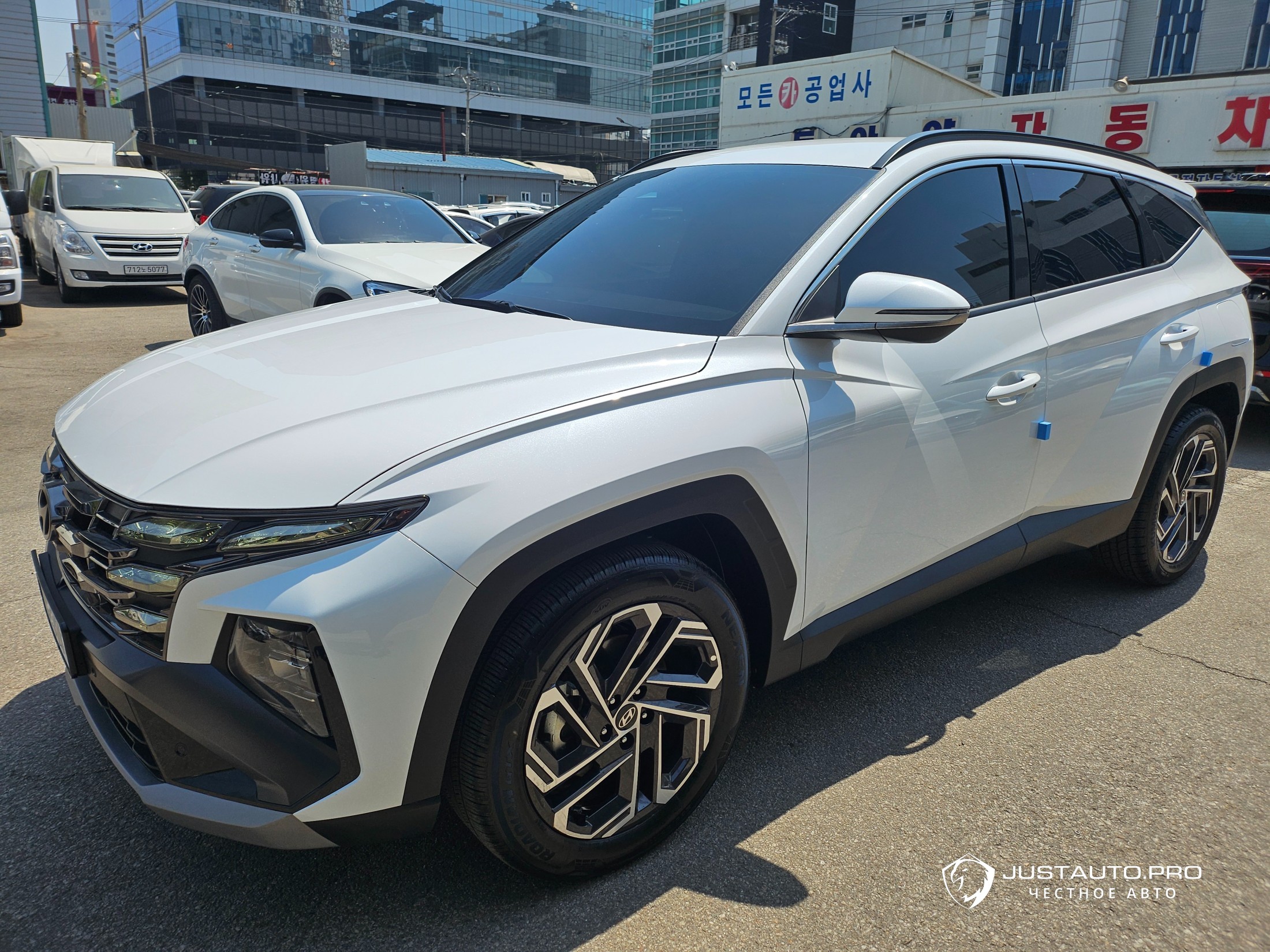 Автомобиль Hyundai Tucson