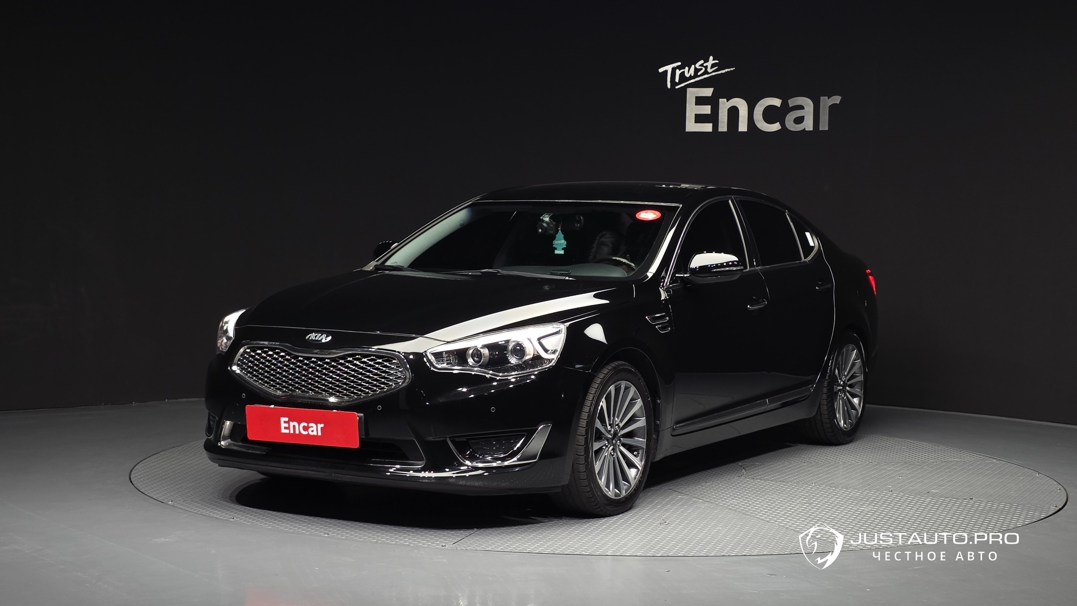 Автомобиль Kia K7