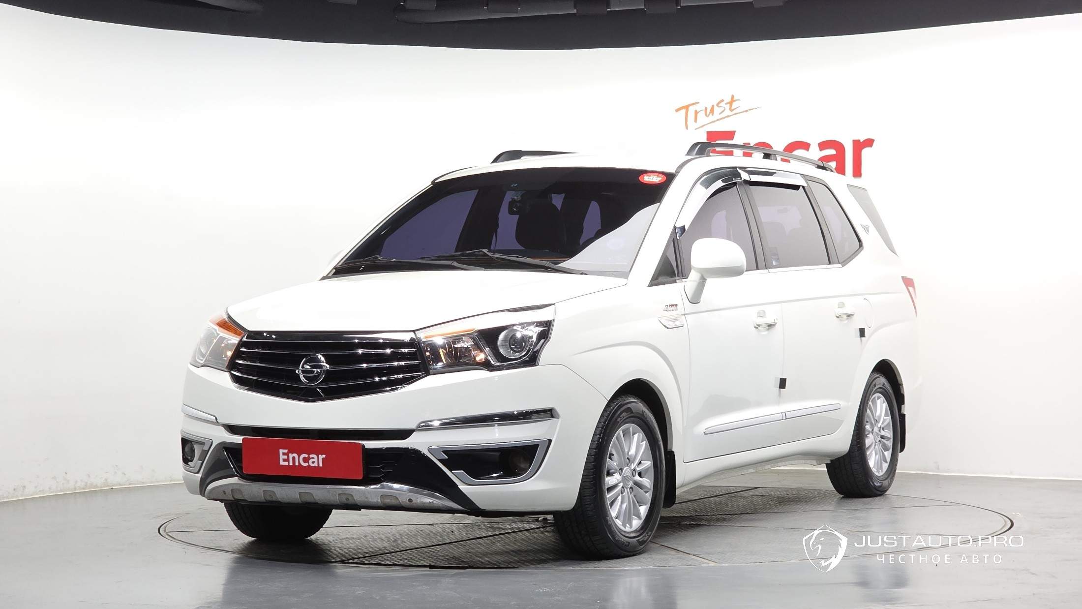 Автомобиль KG_Mobility_Ssangyong KORANDO
