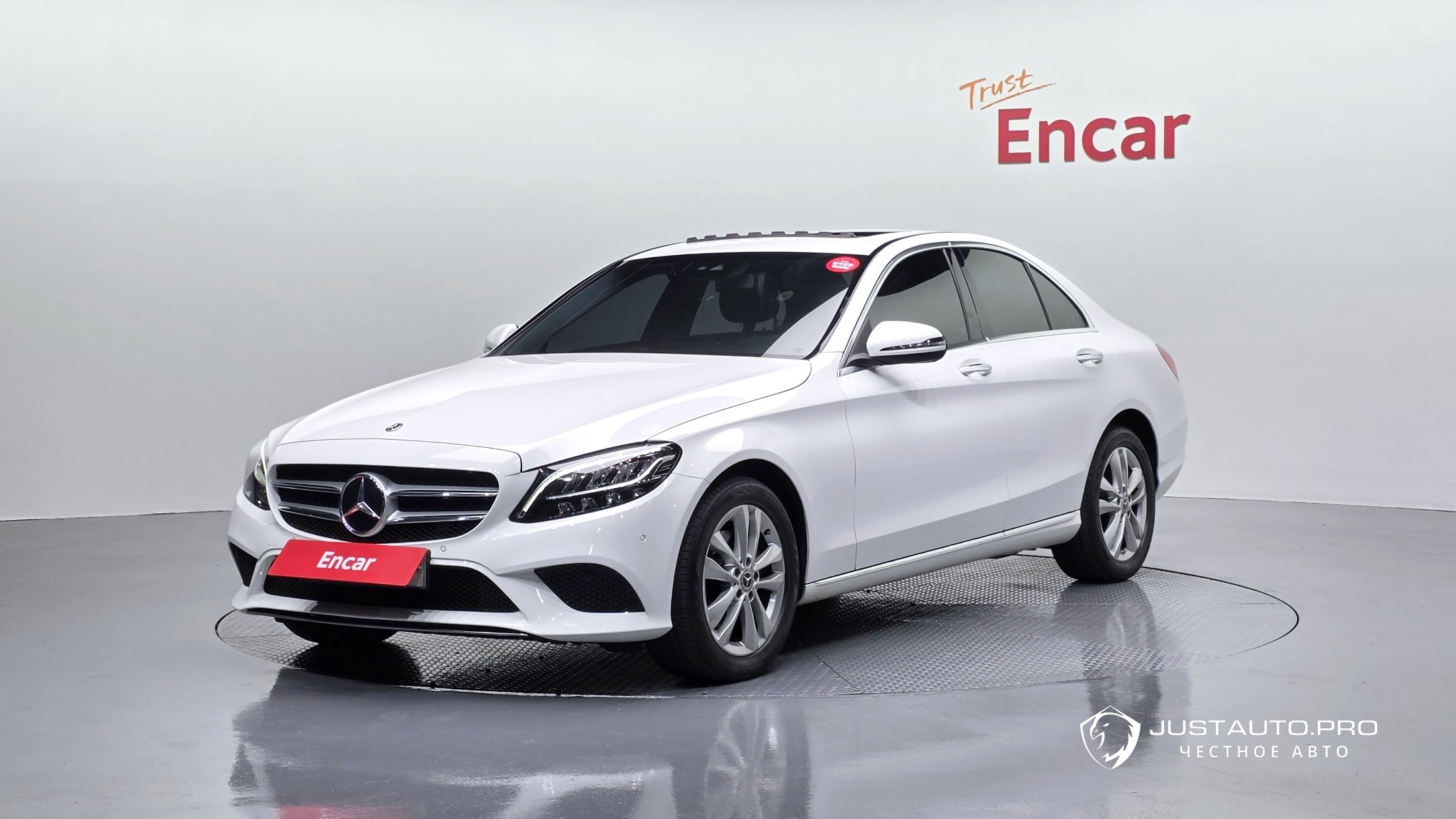 Автомобиль Mercedes-Benz C-Class