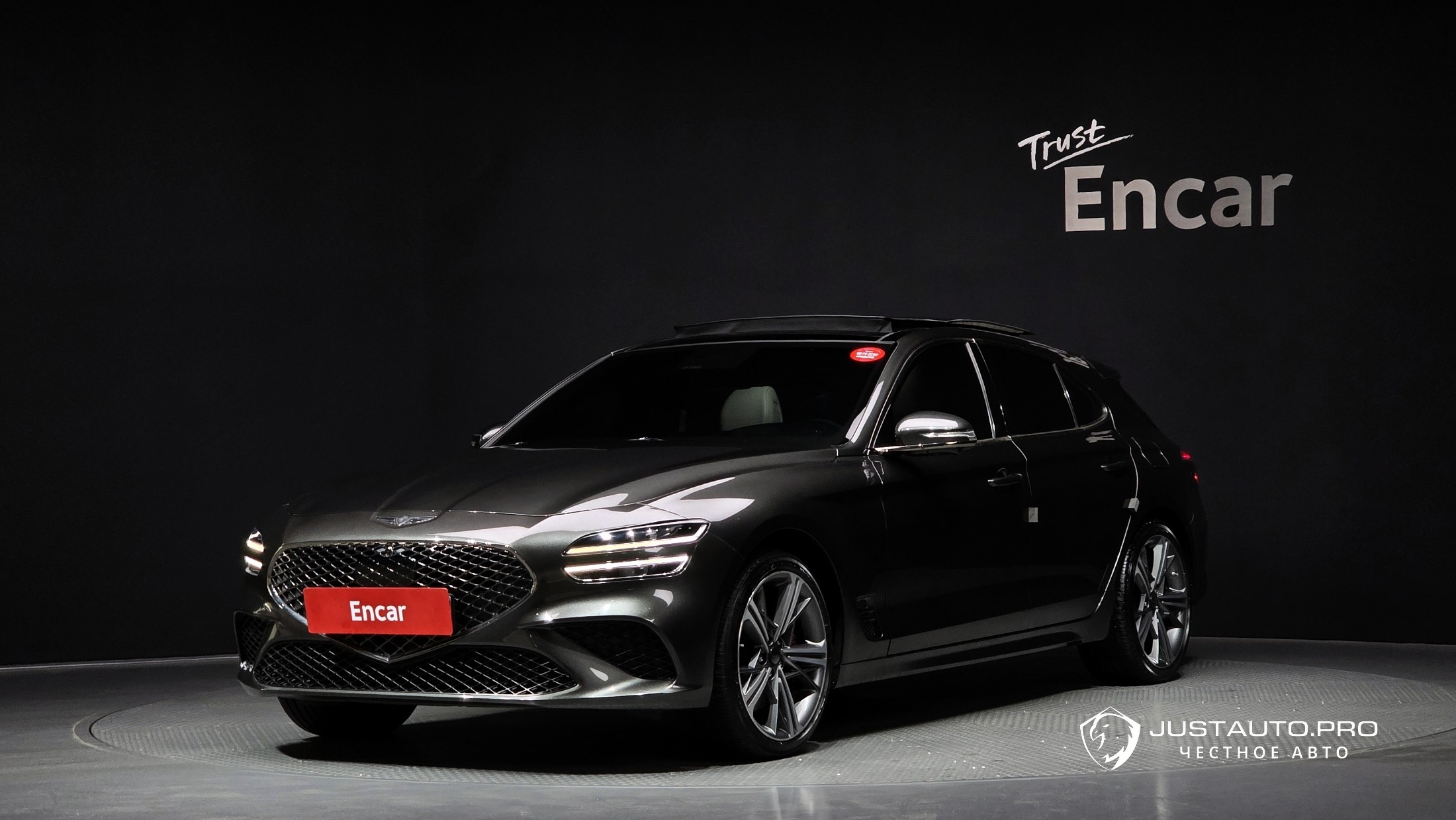 Автомобиль Genesis G70