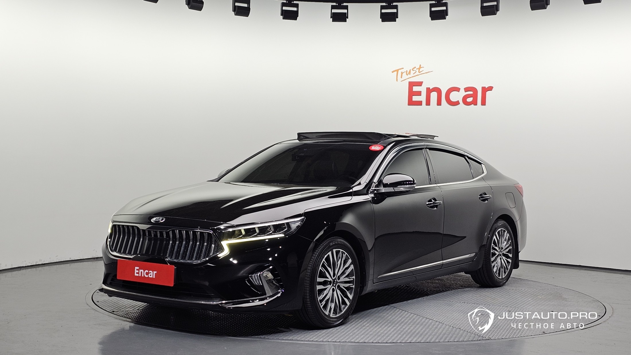 Автомобиль Kia K7