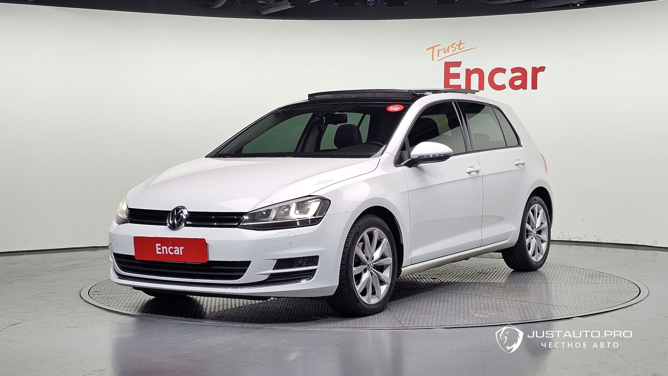 Автомобиль Volkswagen Golf
