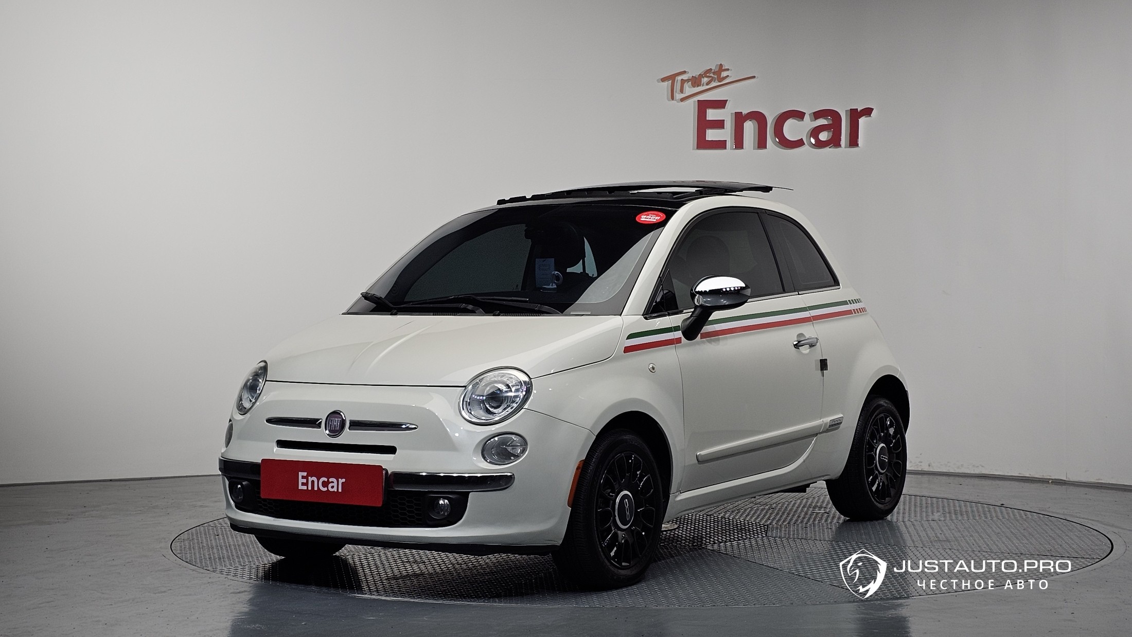 Автомобиль Fiat 500