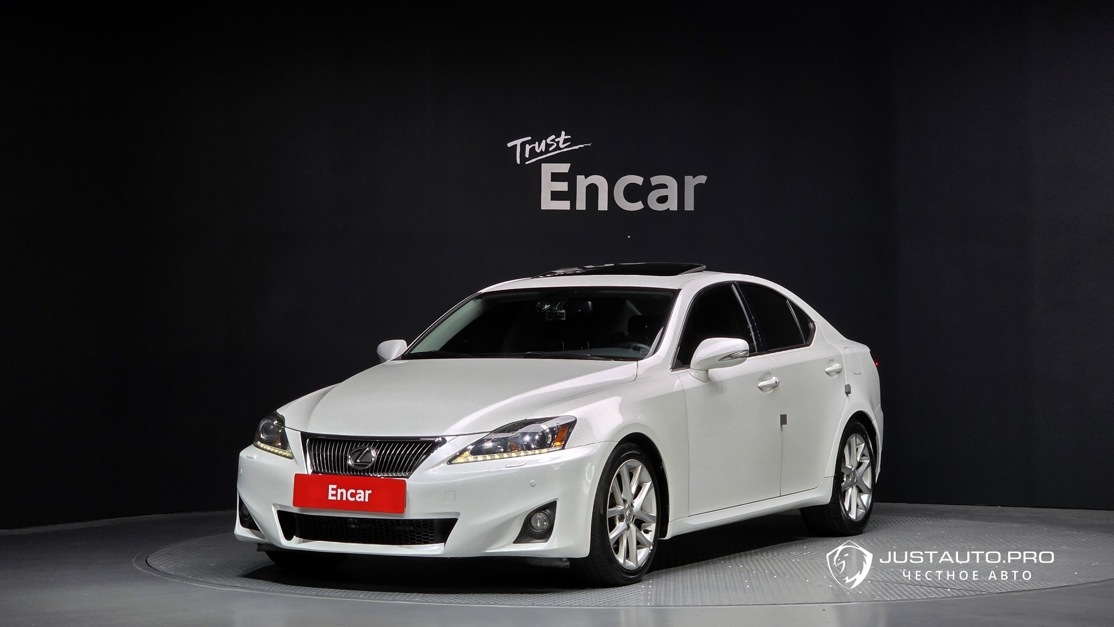 Автомобиль Lexus IS