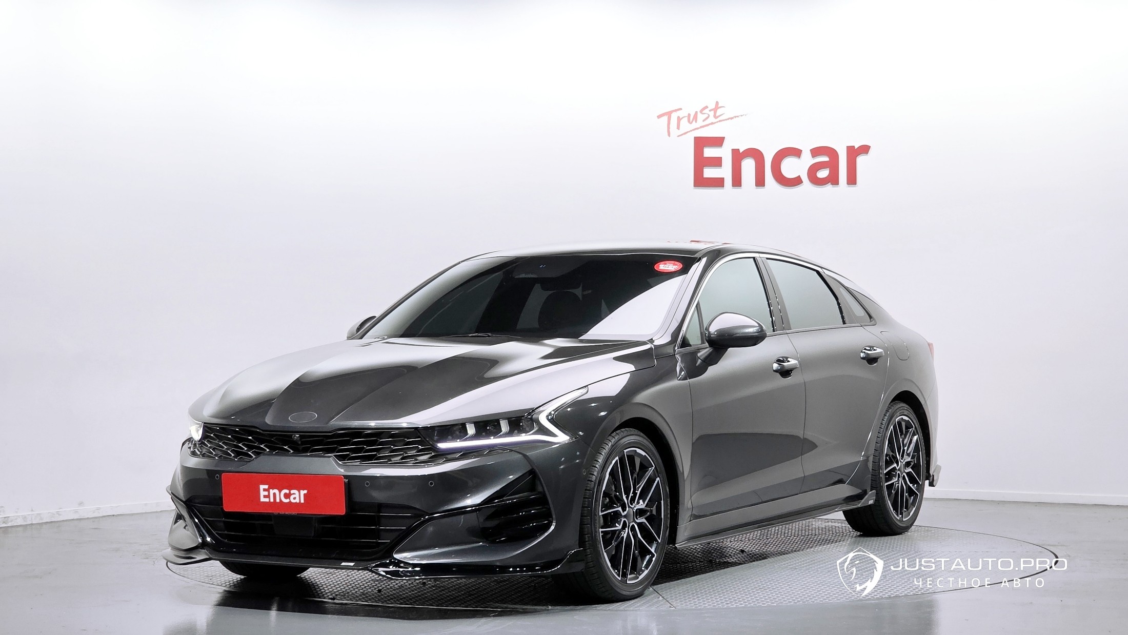 Автомобиль Kia K5