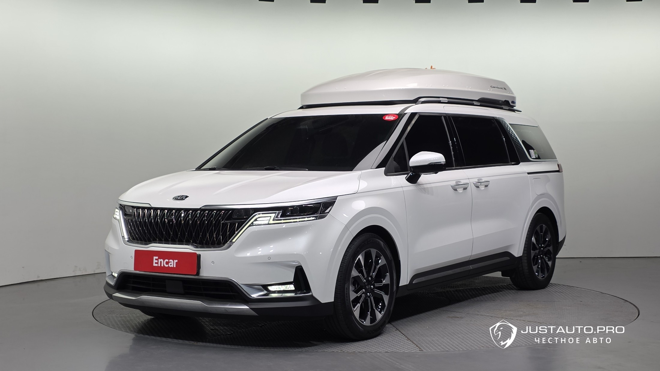 Автомобиль Kia Canival