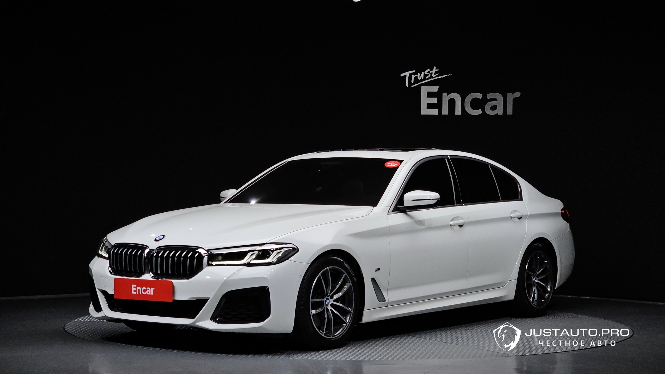 Автомобиль BMW 5-Series