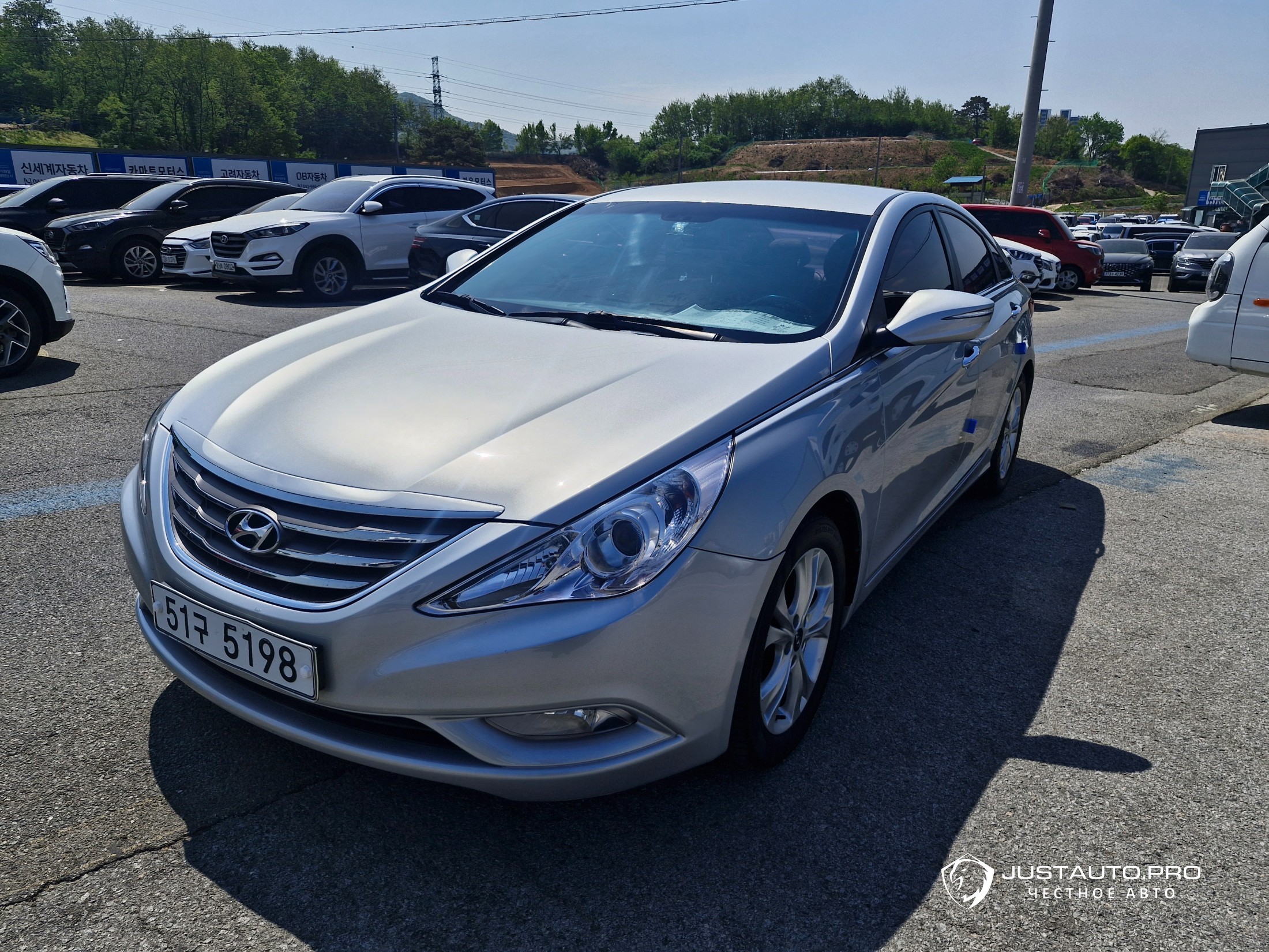 Автомобиль Hyundai Sonata