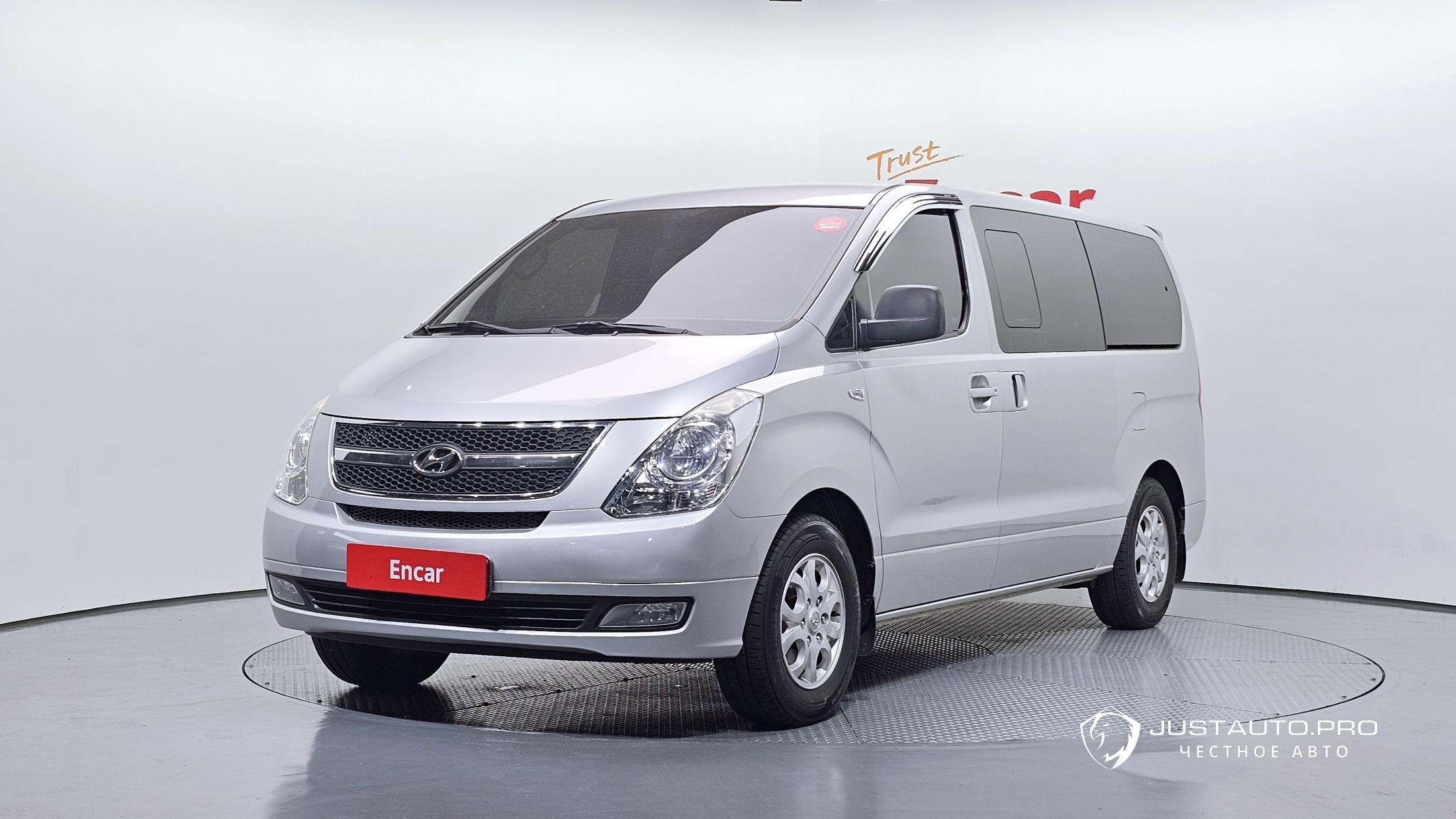 Автомобиль Hyundai Starex