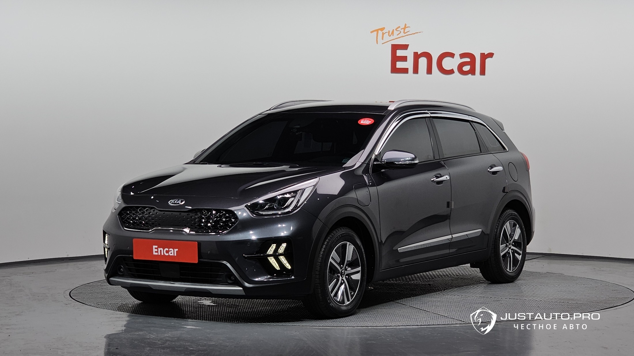 Автомобиль Kia Niro