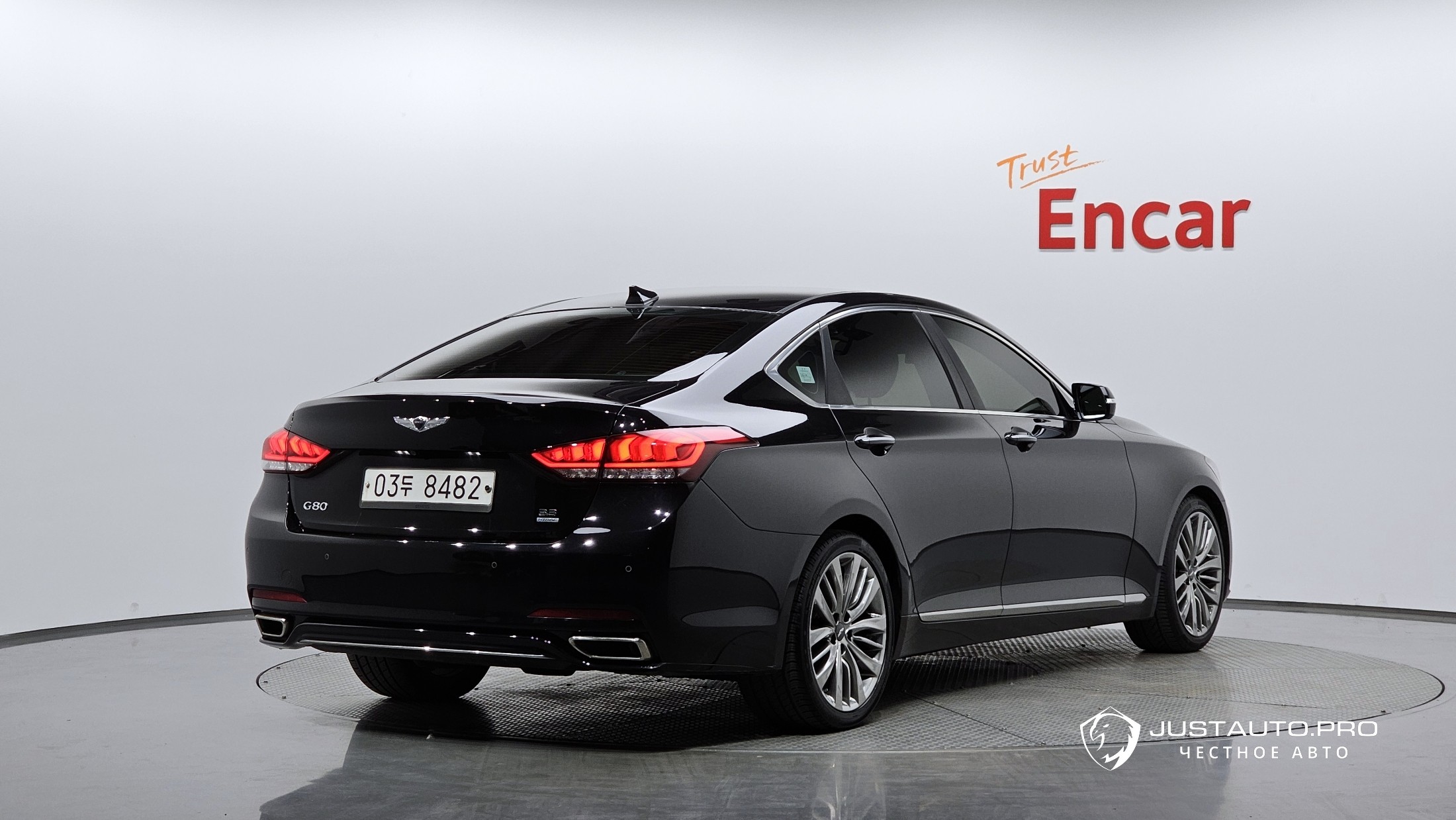Автомобиль Genesis G80